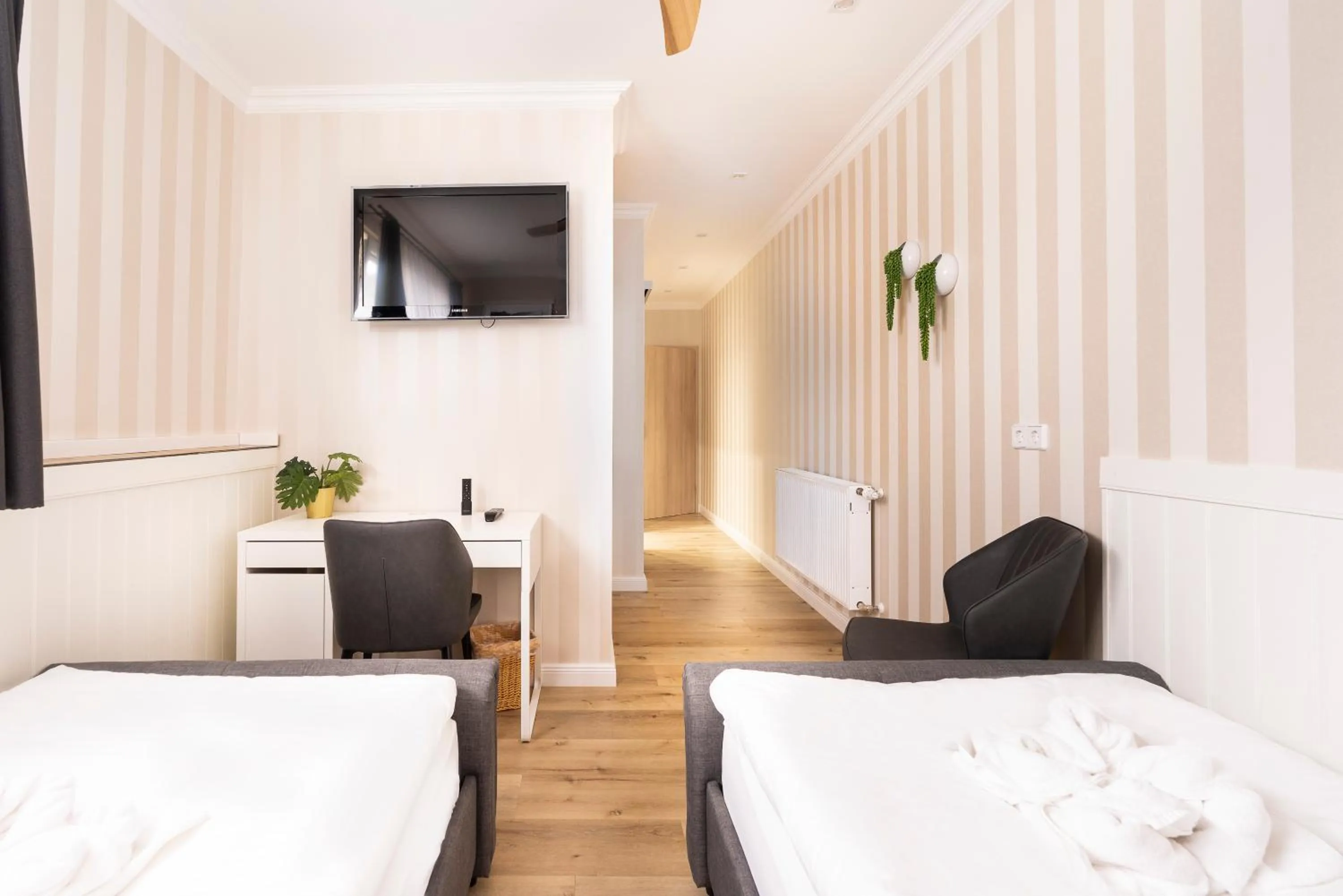 TV and multimedia, Bed in Cityhotel Bernburg