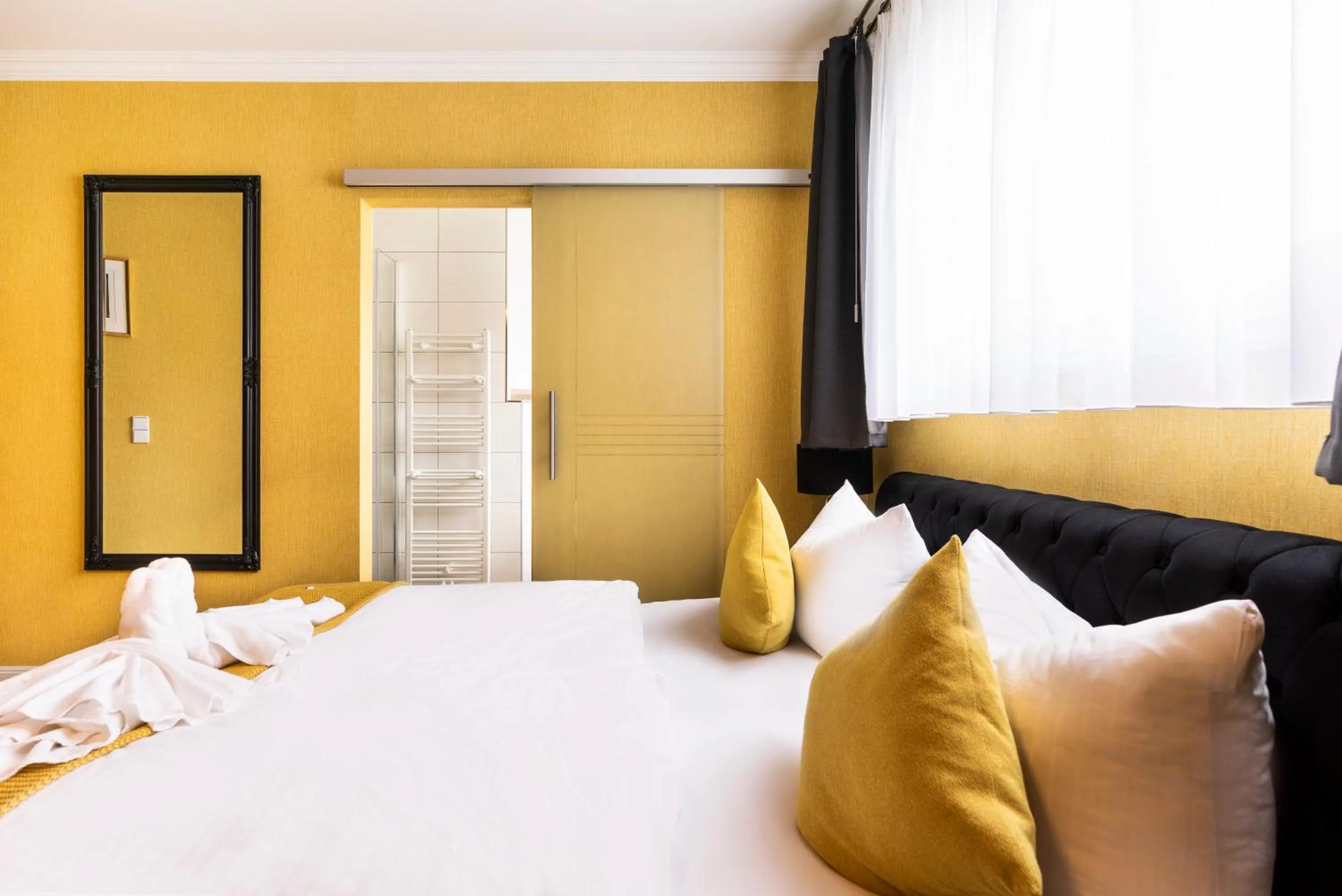 Bed in Cityhotel Bernburg