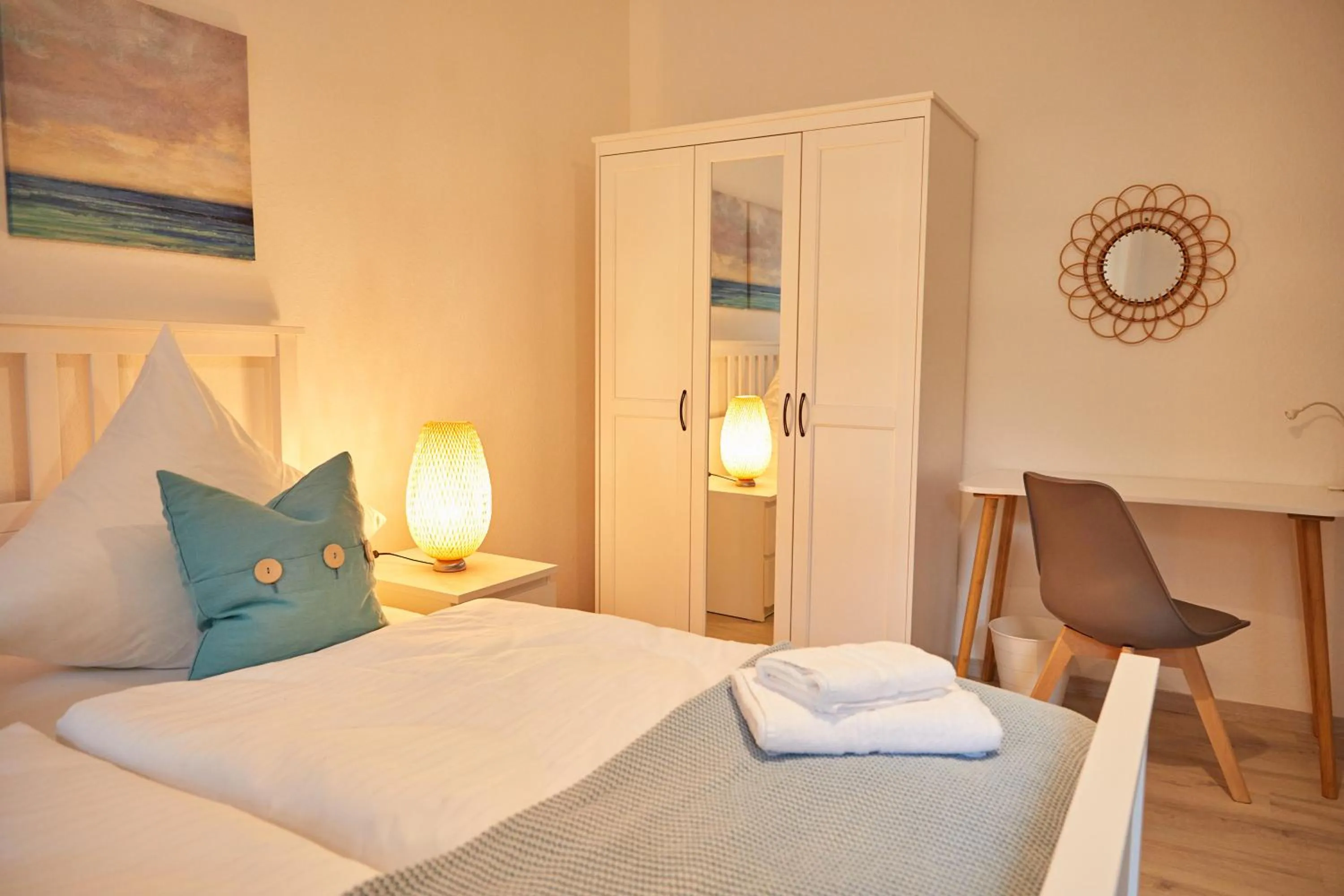 Bedroom, Bed in Cityhotel Bernburg