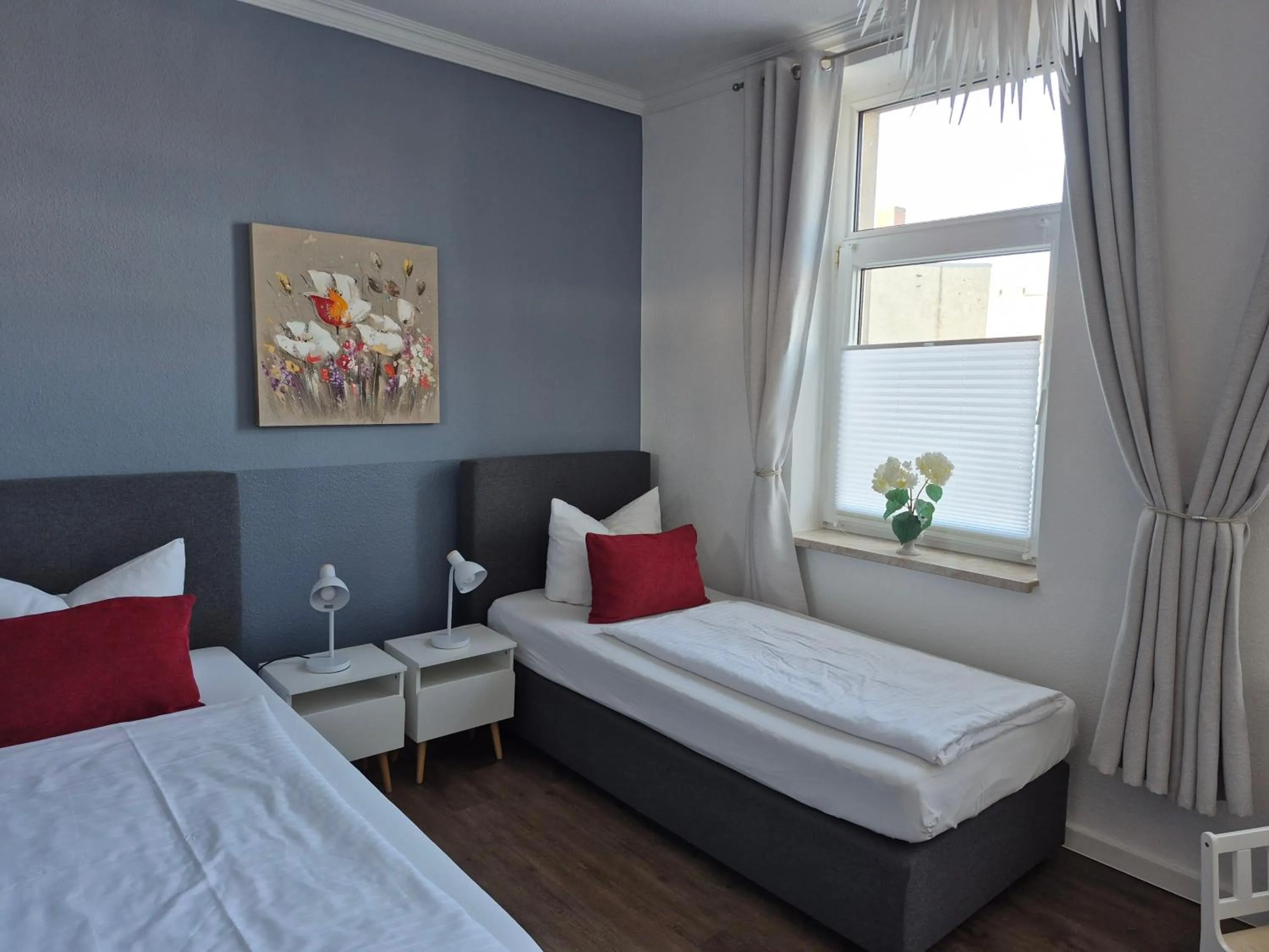 Photo of the whole room, Bed in Cityhotel Bernburg