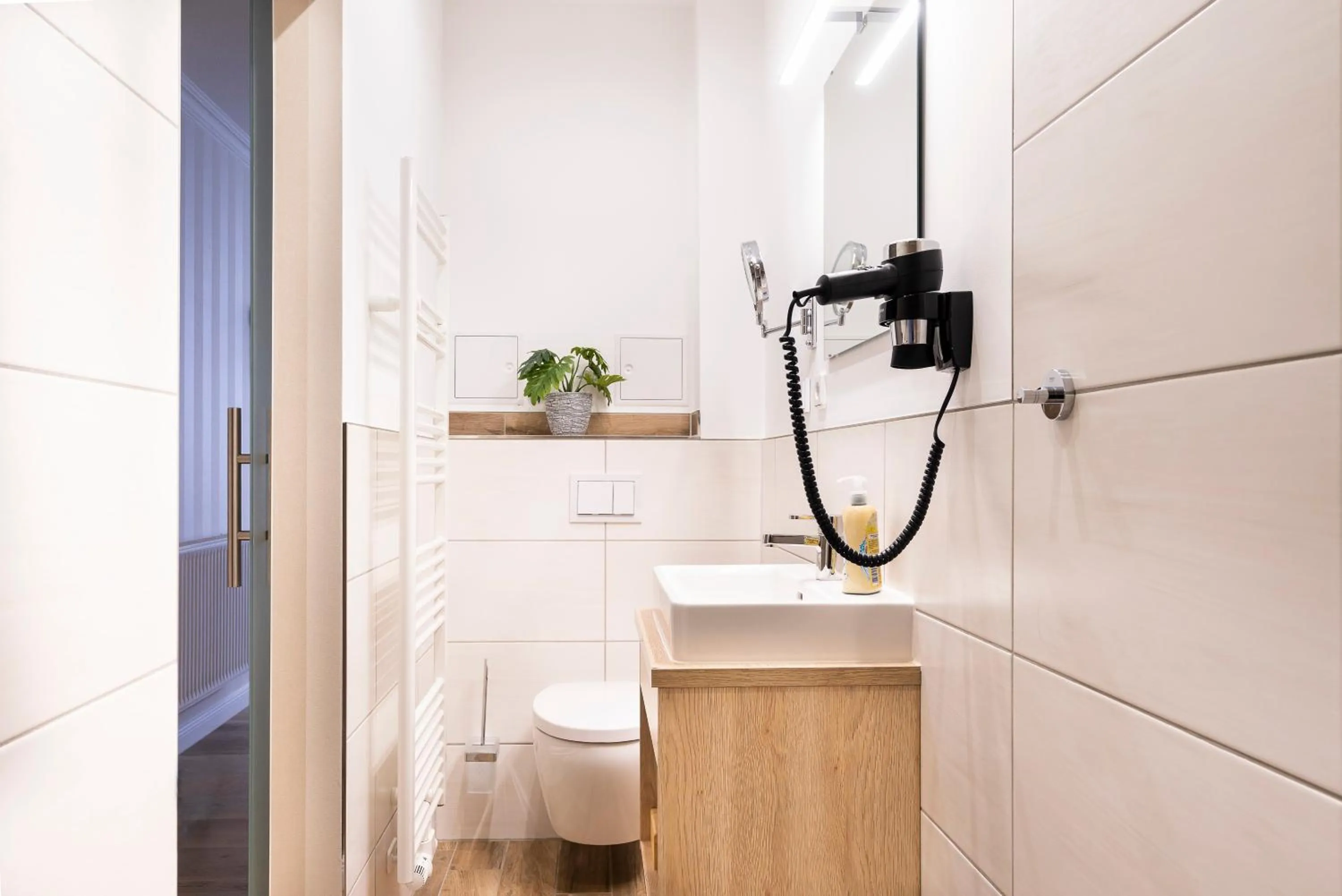 Bathroom in Cityhotel Bernburg