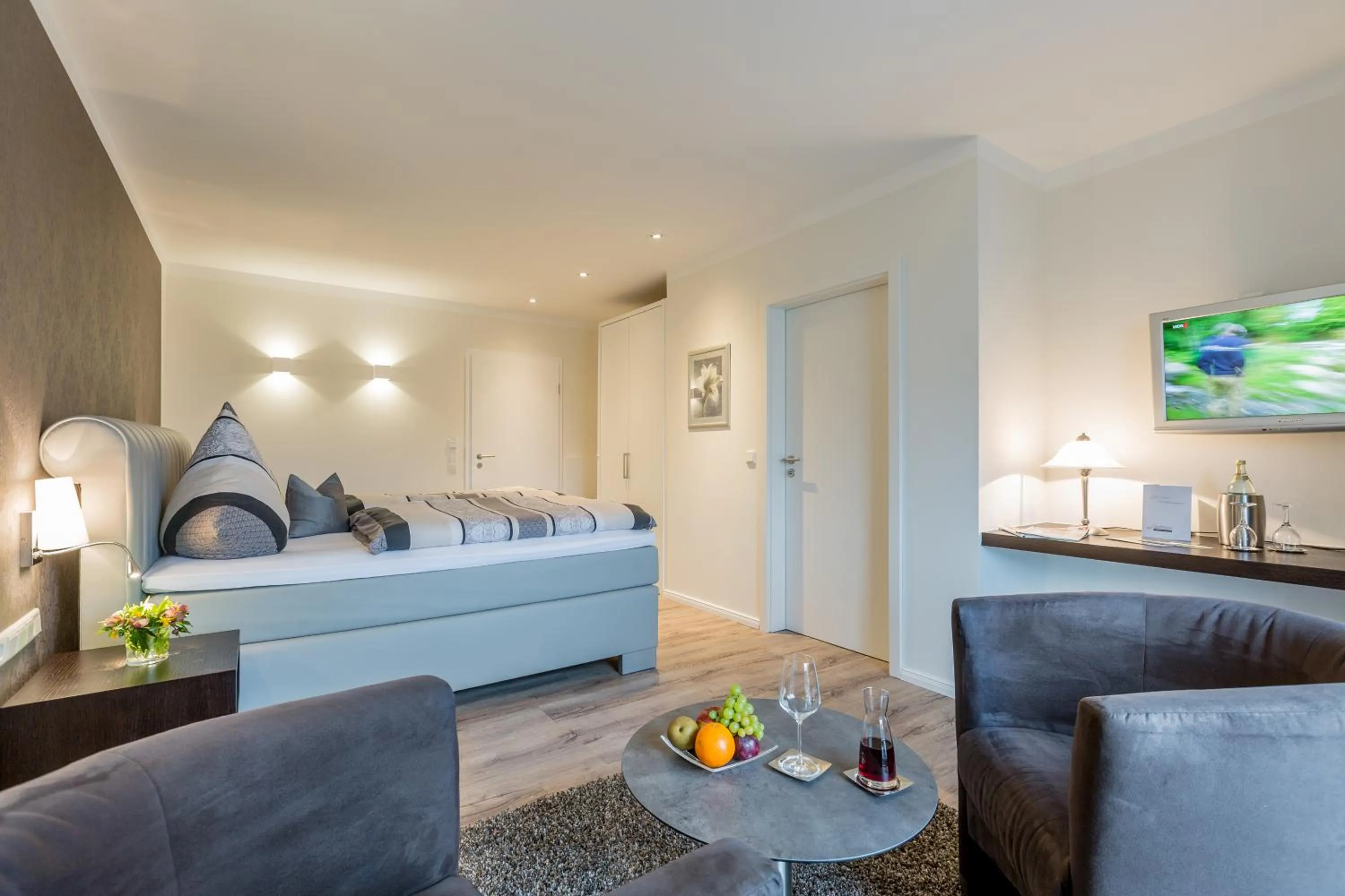 Photo of the whole room, Bed in Landhotel Bartmann