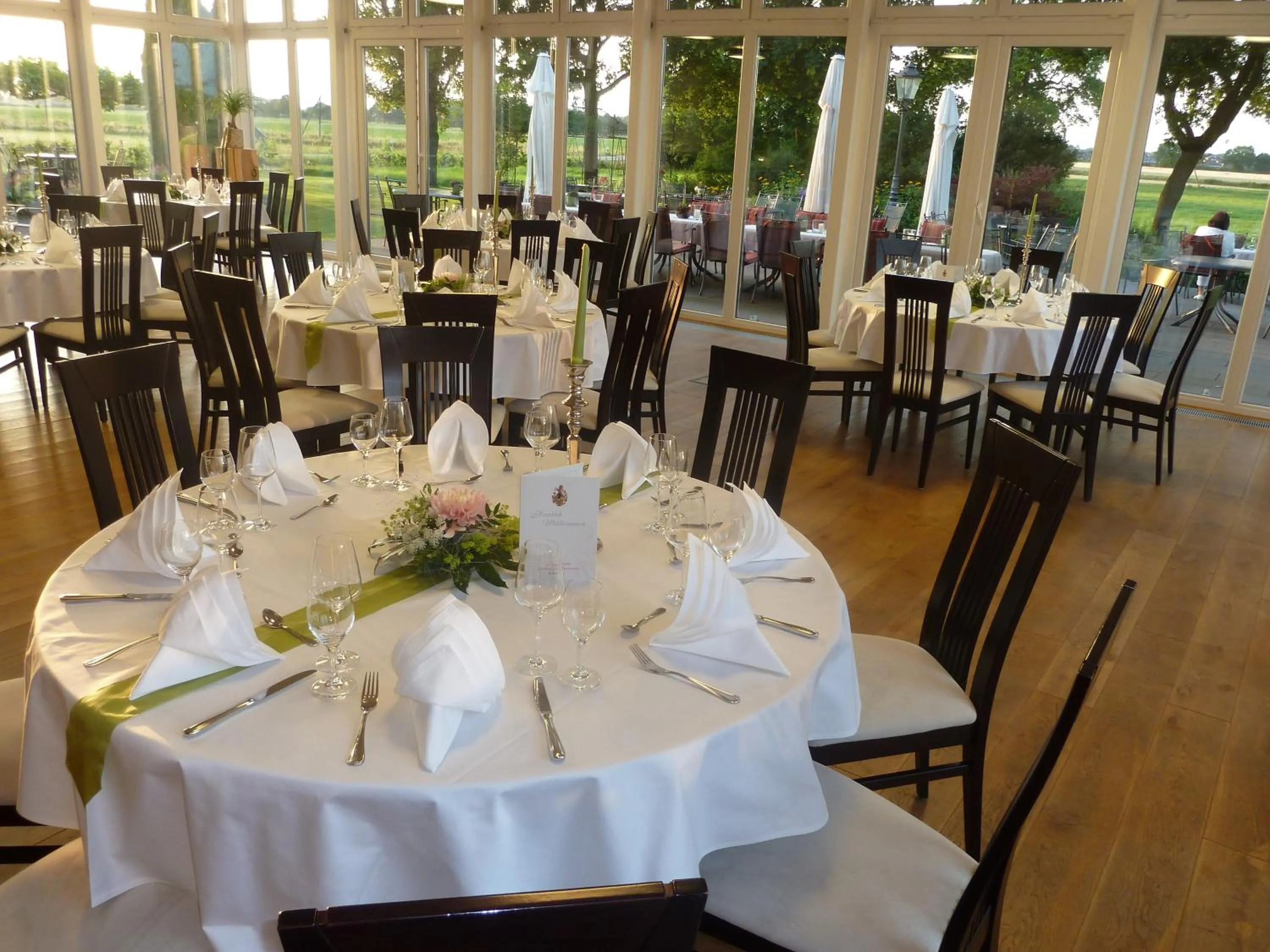 Restaurant/places to eat in Landhotel Bartmann