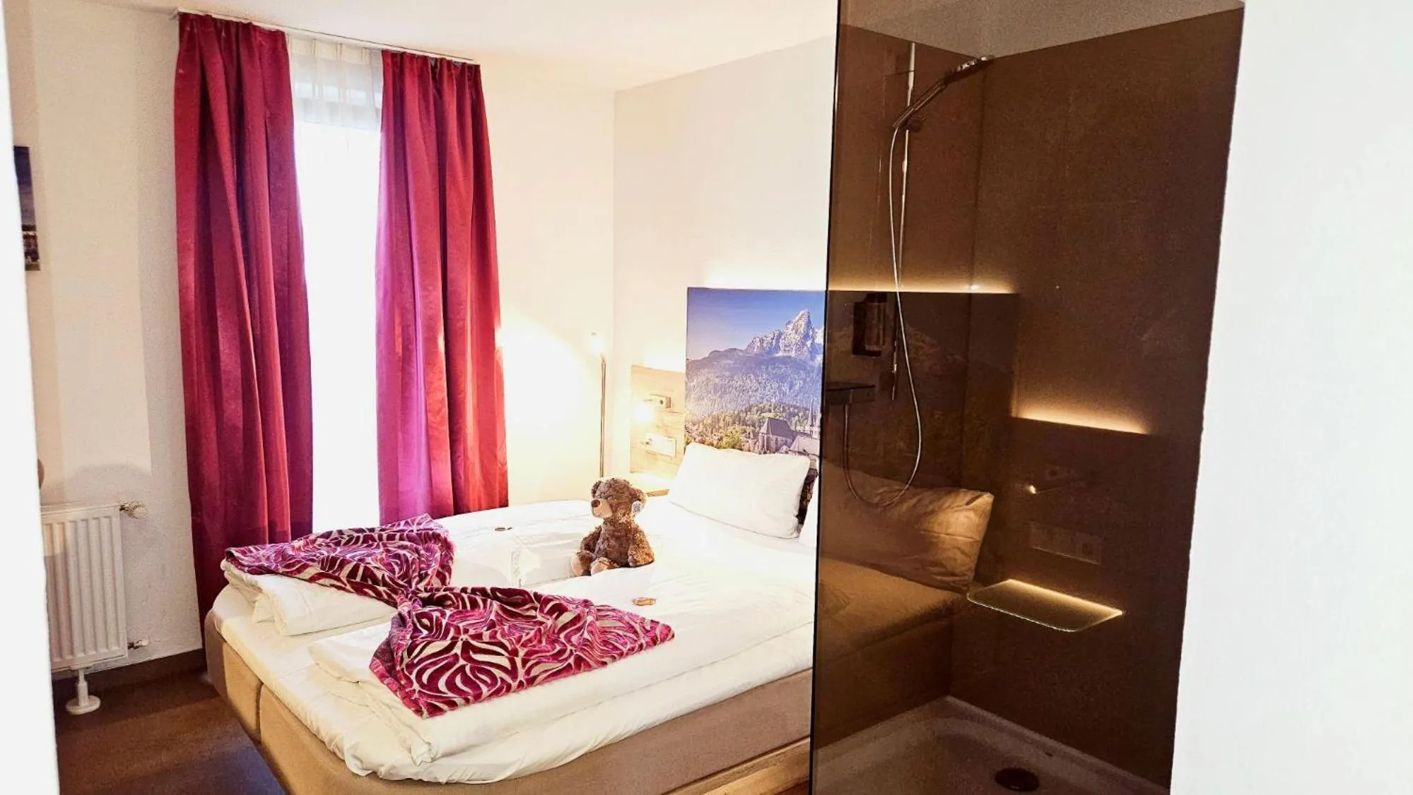 Bed in Hotel Edel Weiss