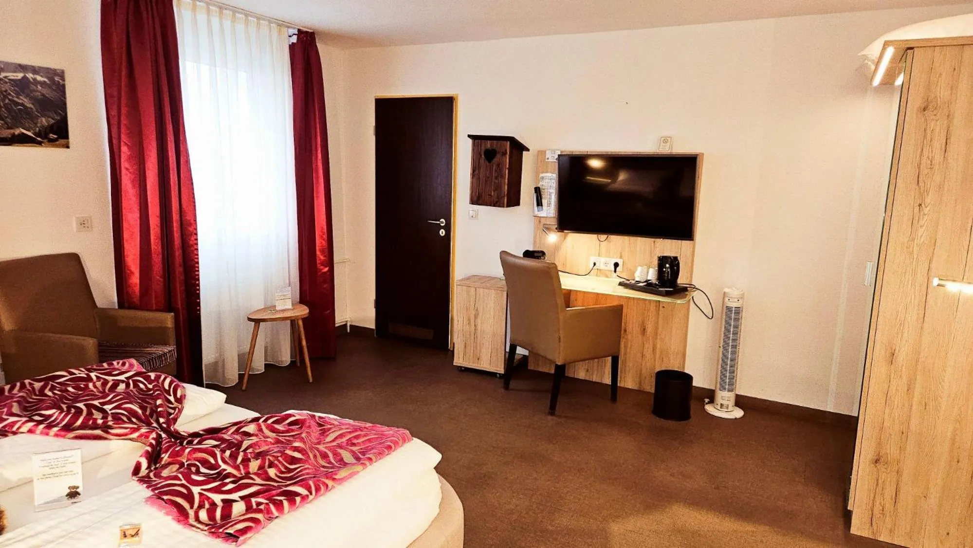 Bedroom, Bed in Hotel Edel Weiss