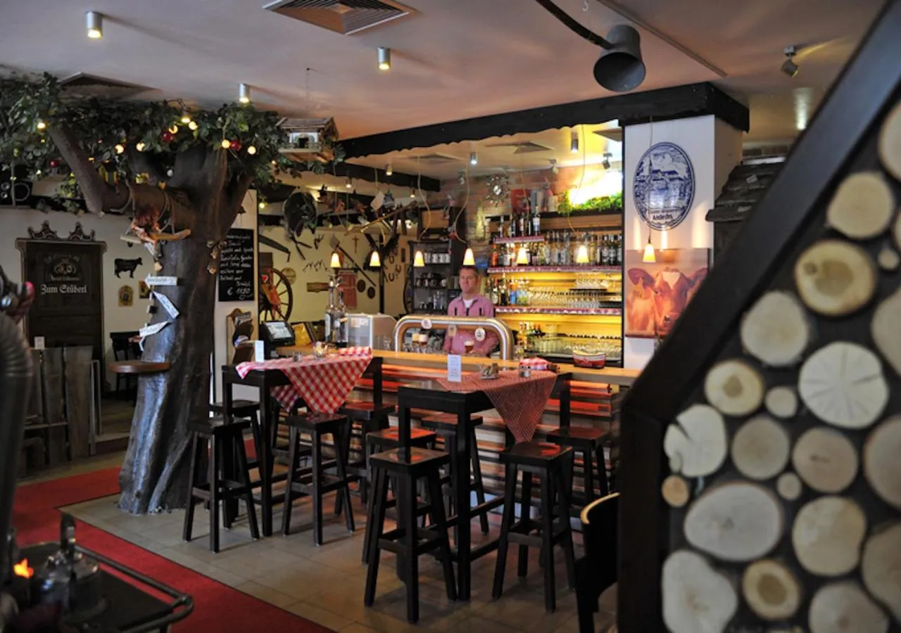 Food and drinks in Hotel Edel Weiss