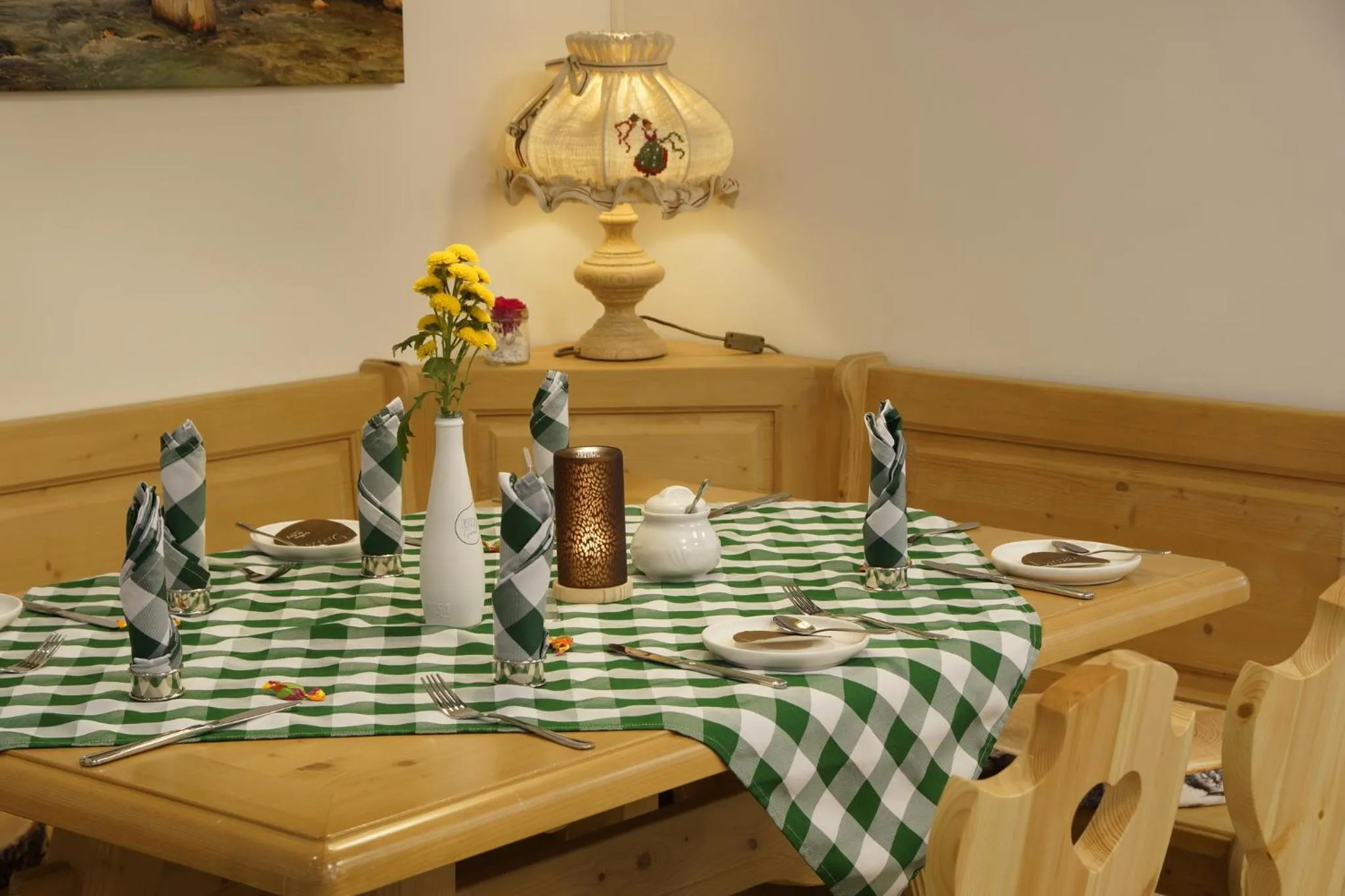 Food and drinks in Hotel Edel Weiss