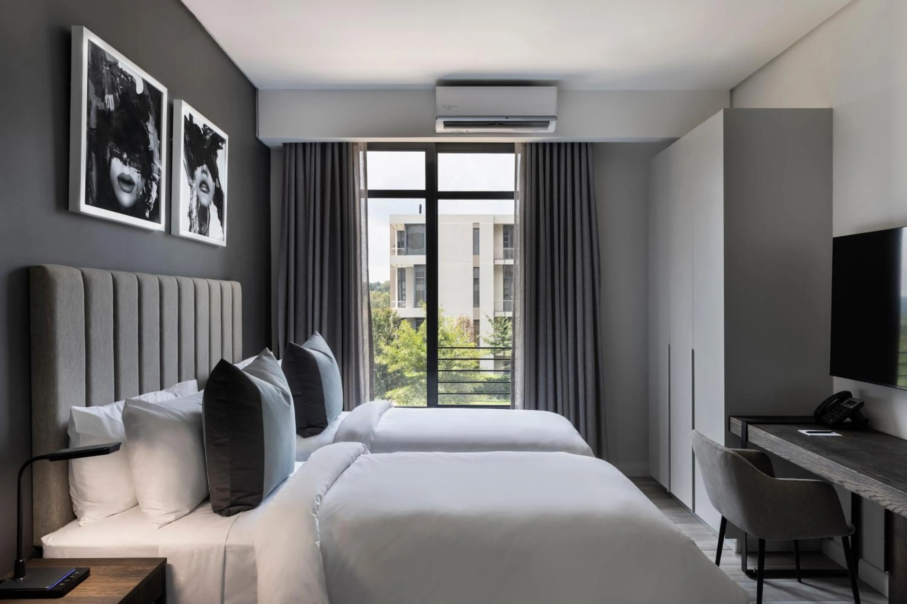 Bedroom, Bed in The Capital Trilogy Menlyn Maine