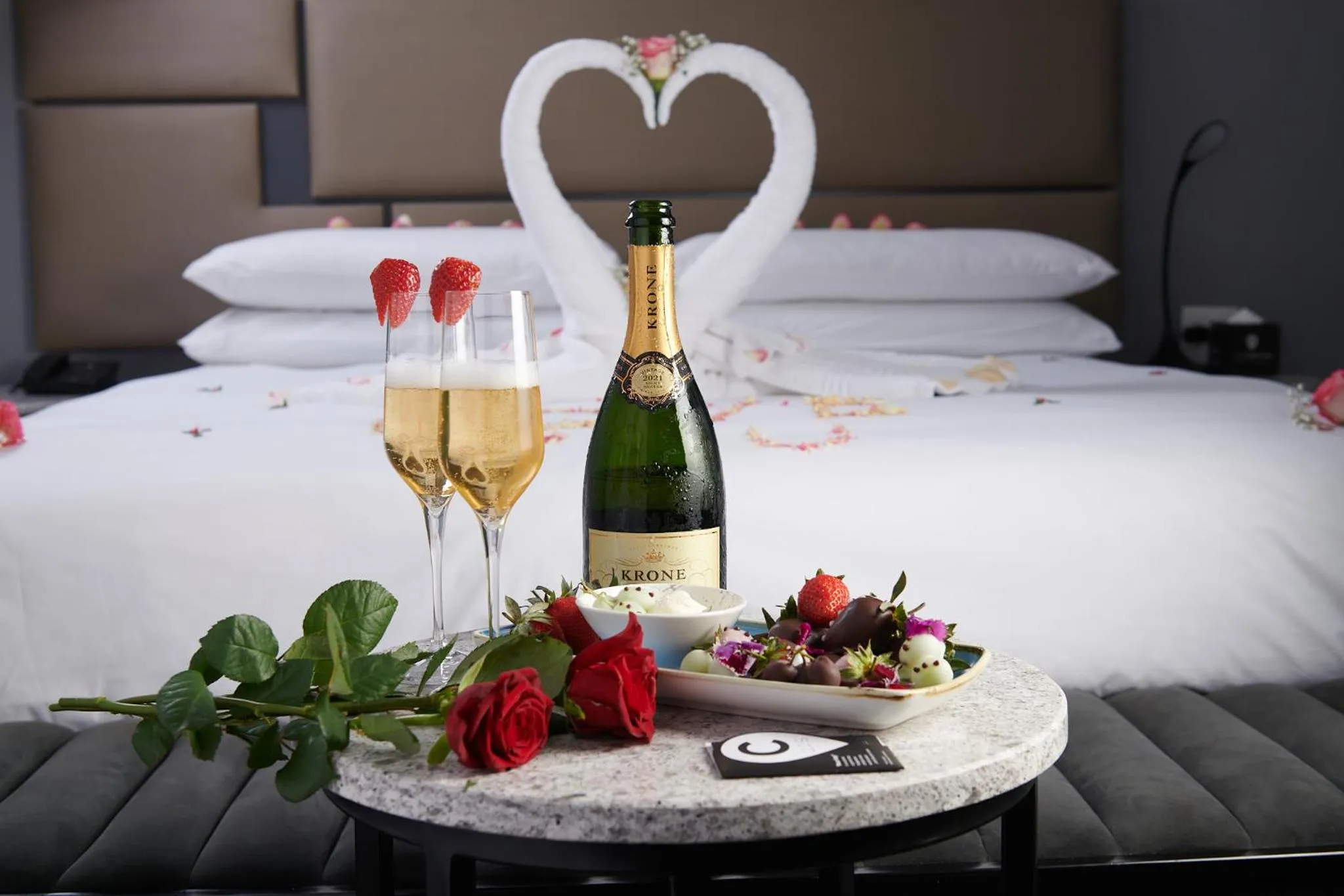 room service, Bed in The Capital Trilogy Menlyn Maine