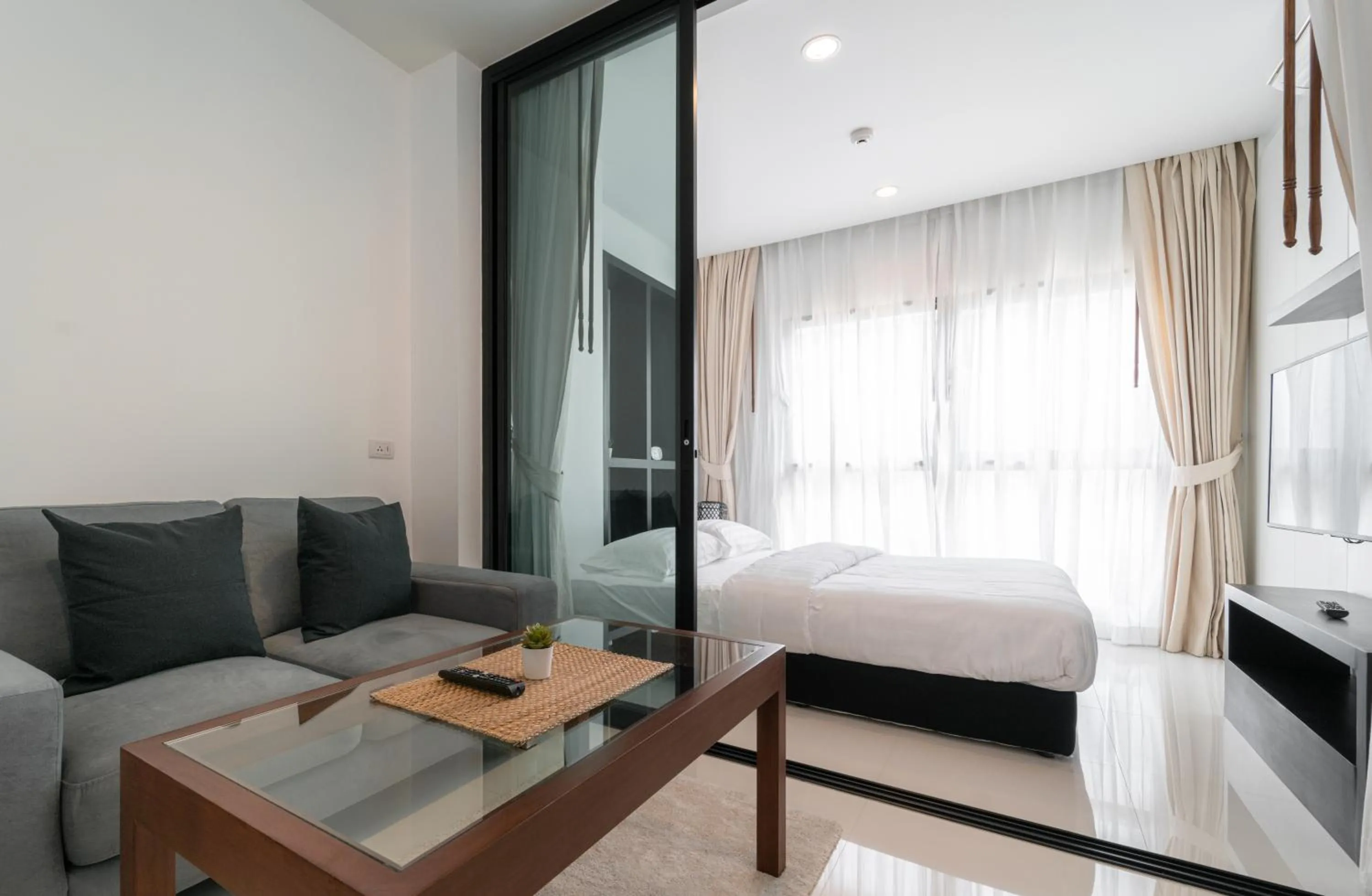 Photo of the whole room, Bed in Siamplaengna Residence
