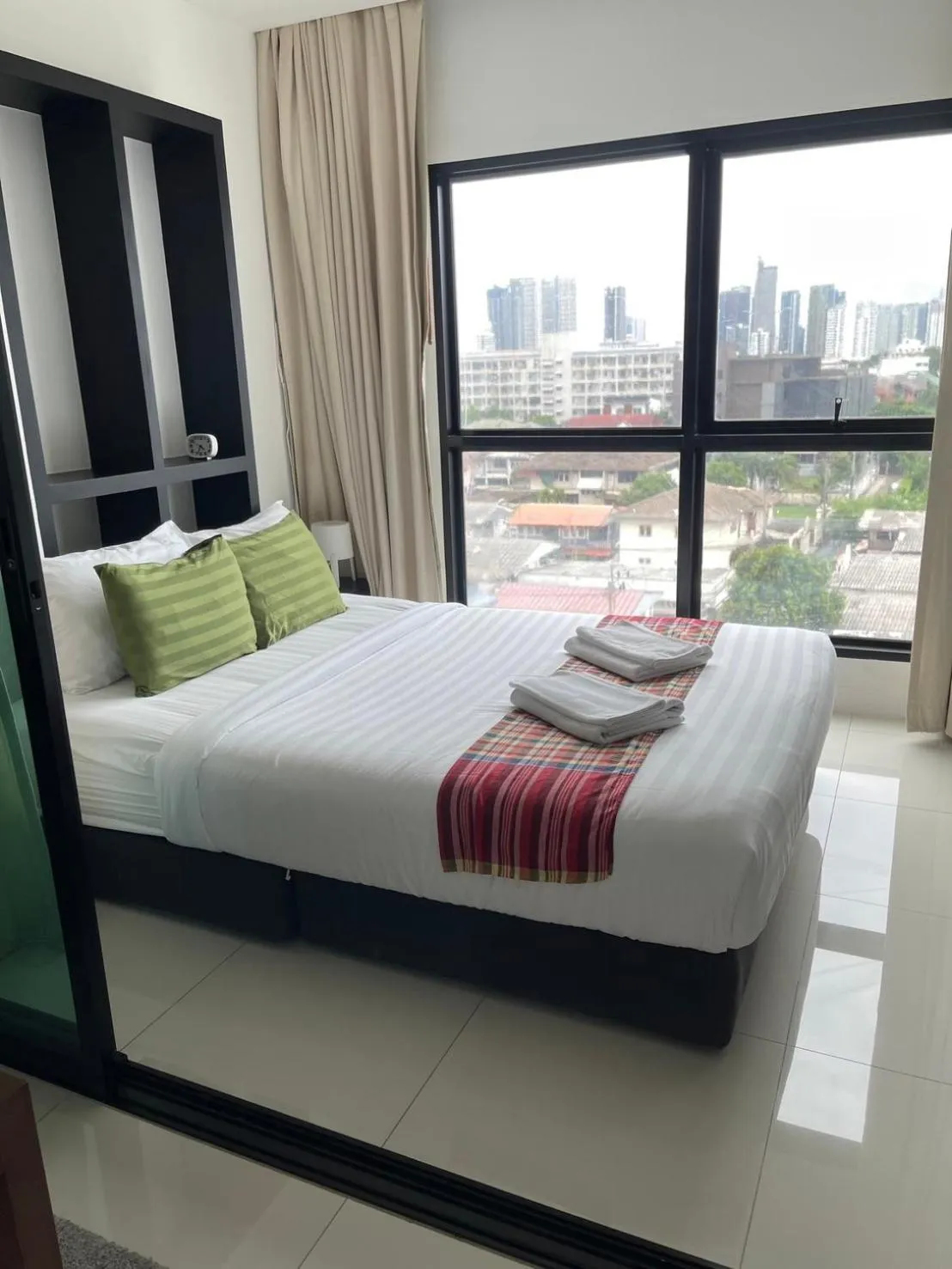 Bed in Siamplaengna Residence