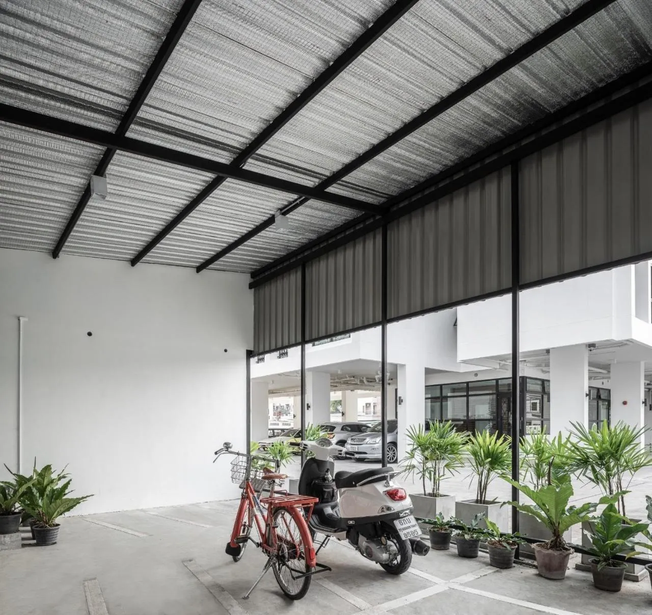 Parking in Siamplaengna Residence