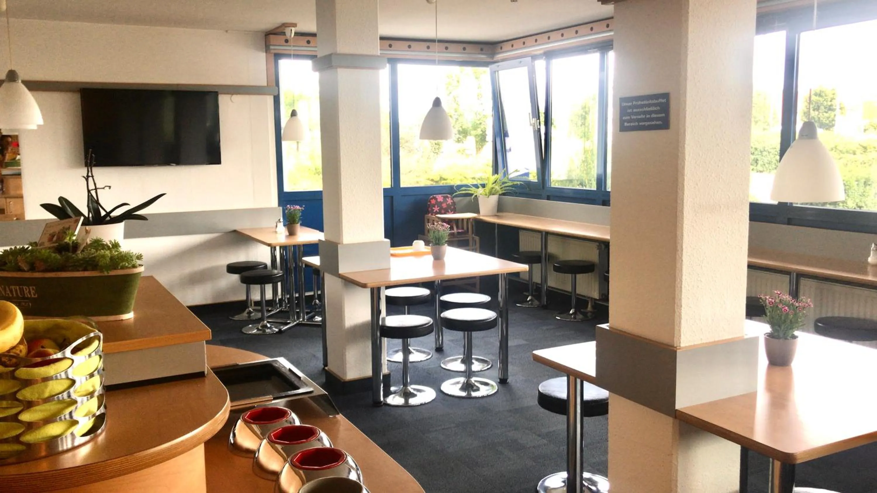 Restaurant/places to eat in CREO Hotel Dessau