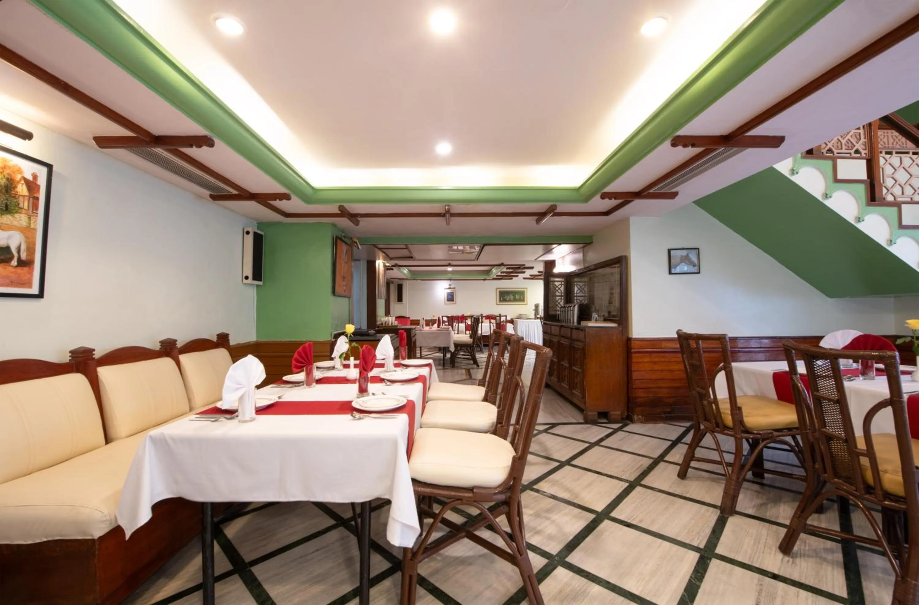 Restaurant/places to eat in Nahar Heritage Hotel