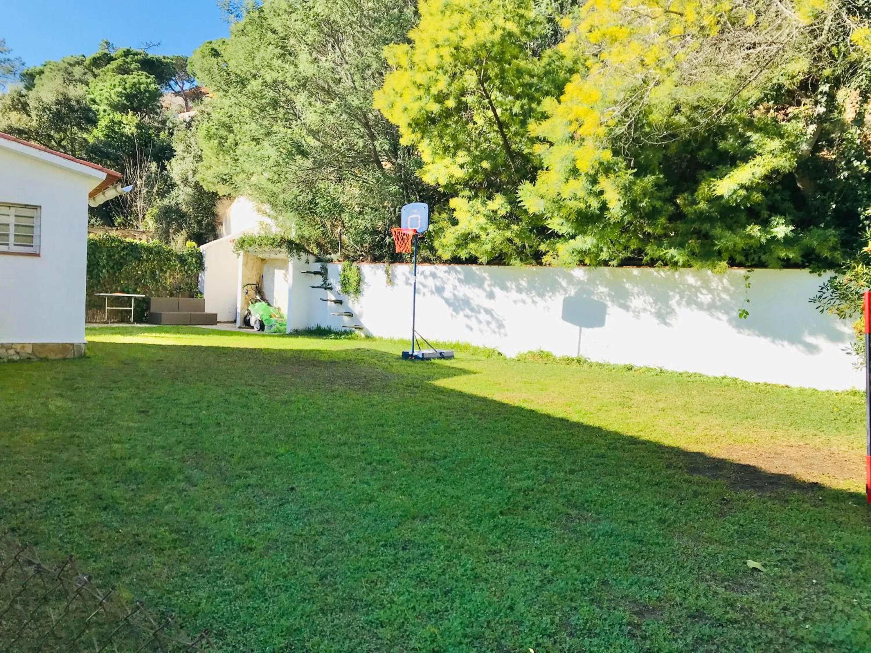 Patio in Mediterranean Villa Investingspain sea view and pool