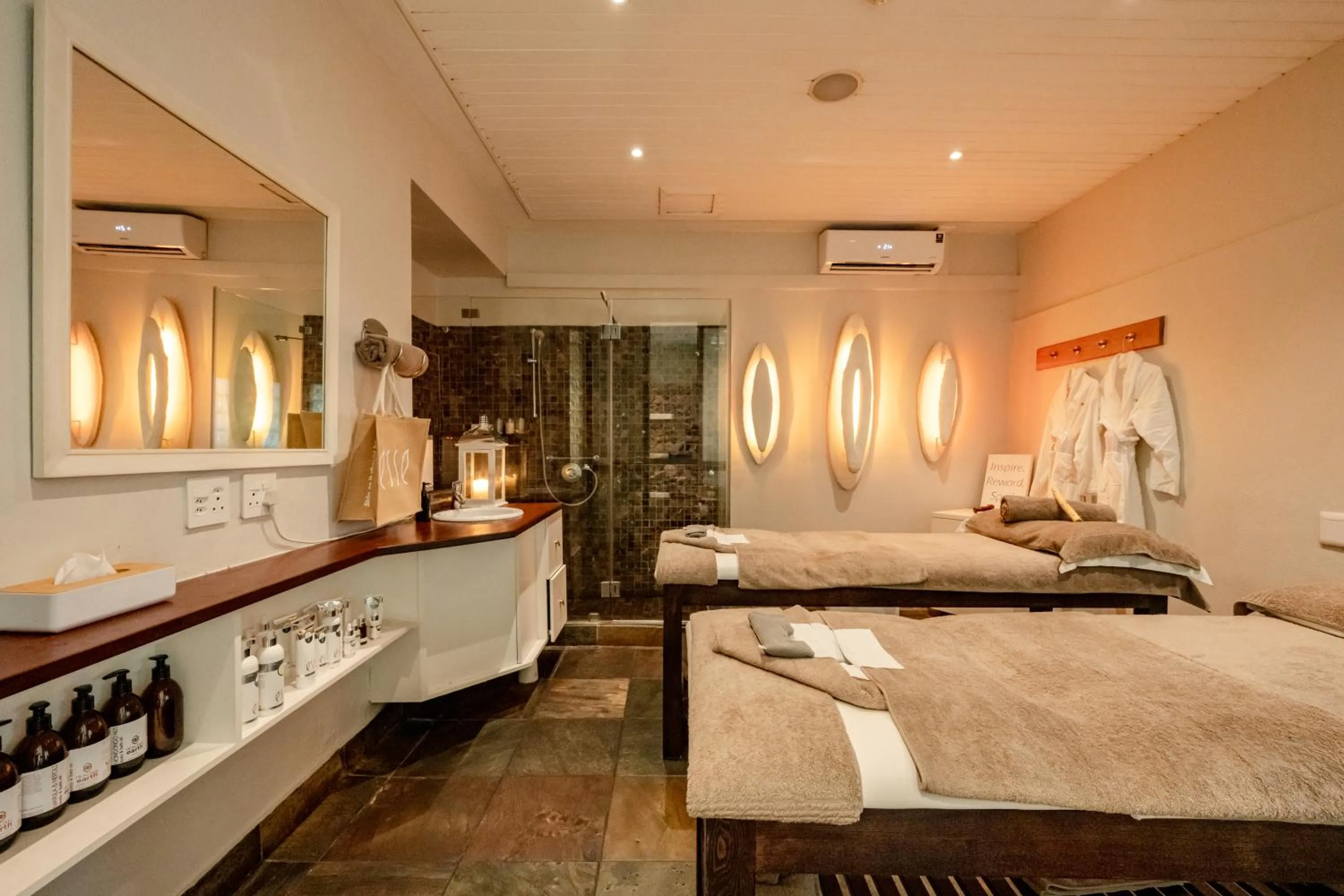 Spa and wellness centre/facilities, Bed in Adventure Pad at The Bay Hotel