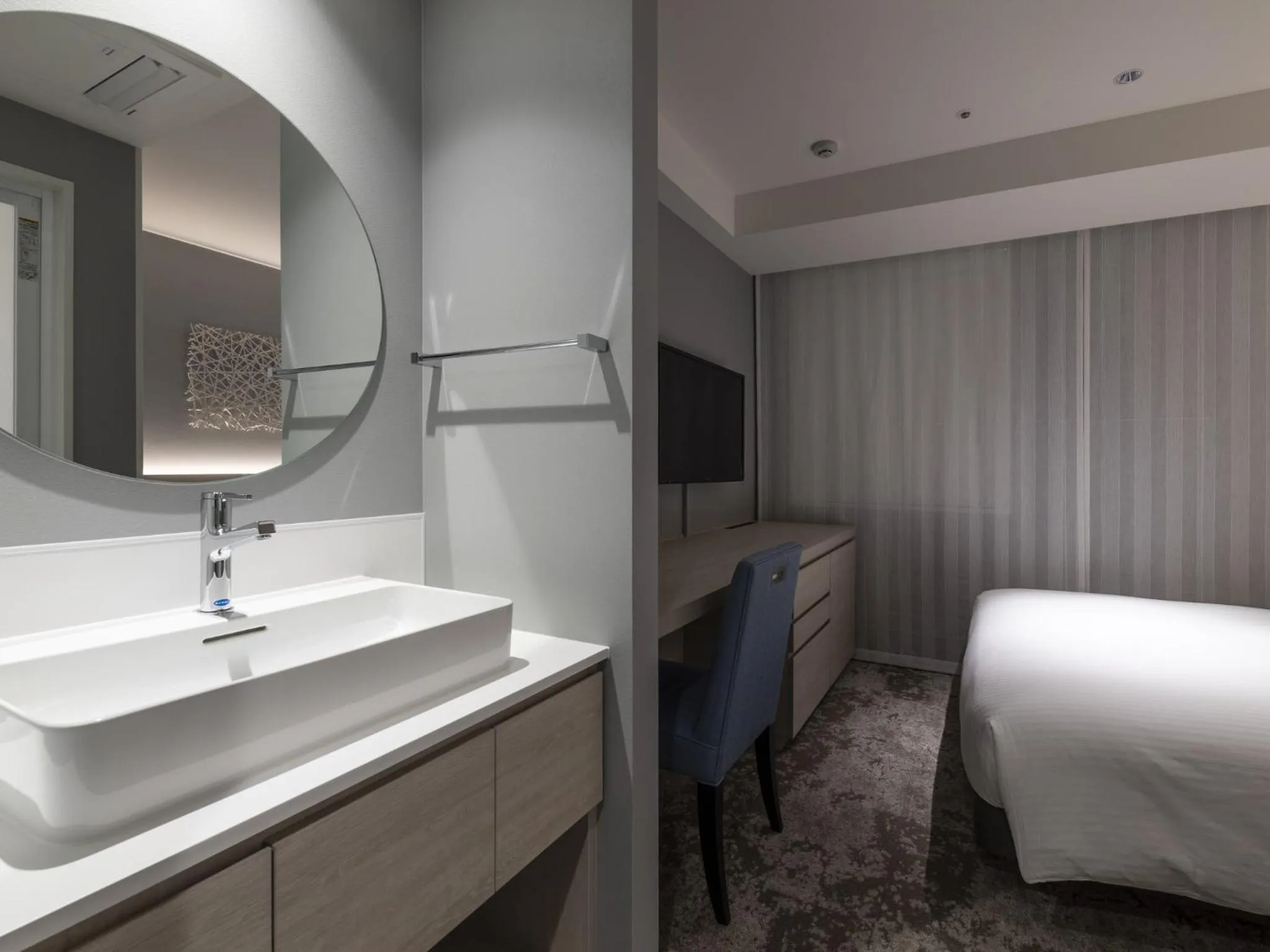 TV and multimedia, Bed in HOTEL FORZA SAPPORO STATION