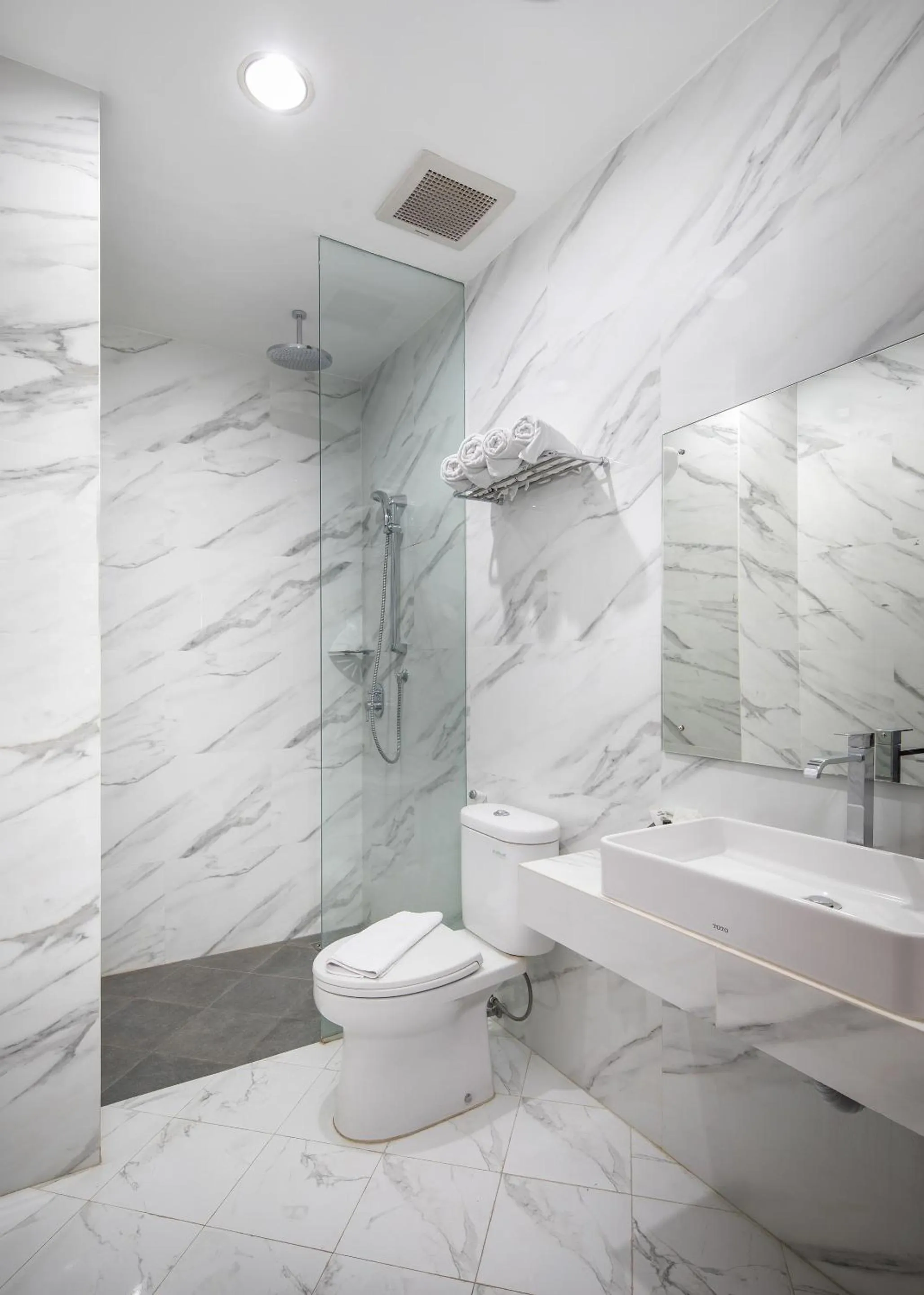 Bathroom in Hotel Alia Cikini