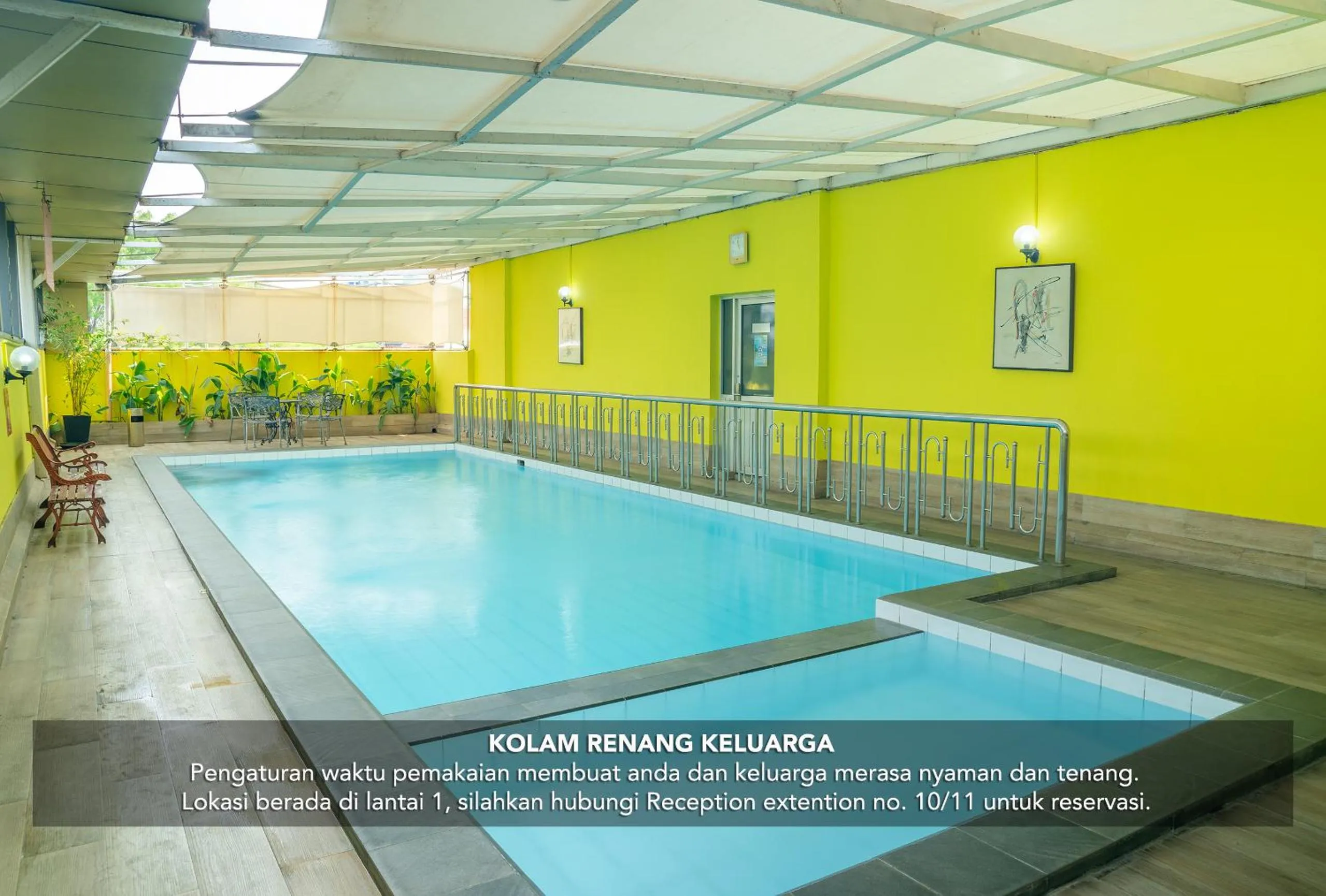 Swimming pool in Hotel Alia Cikini