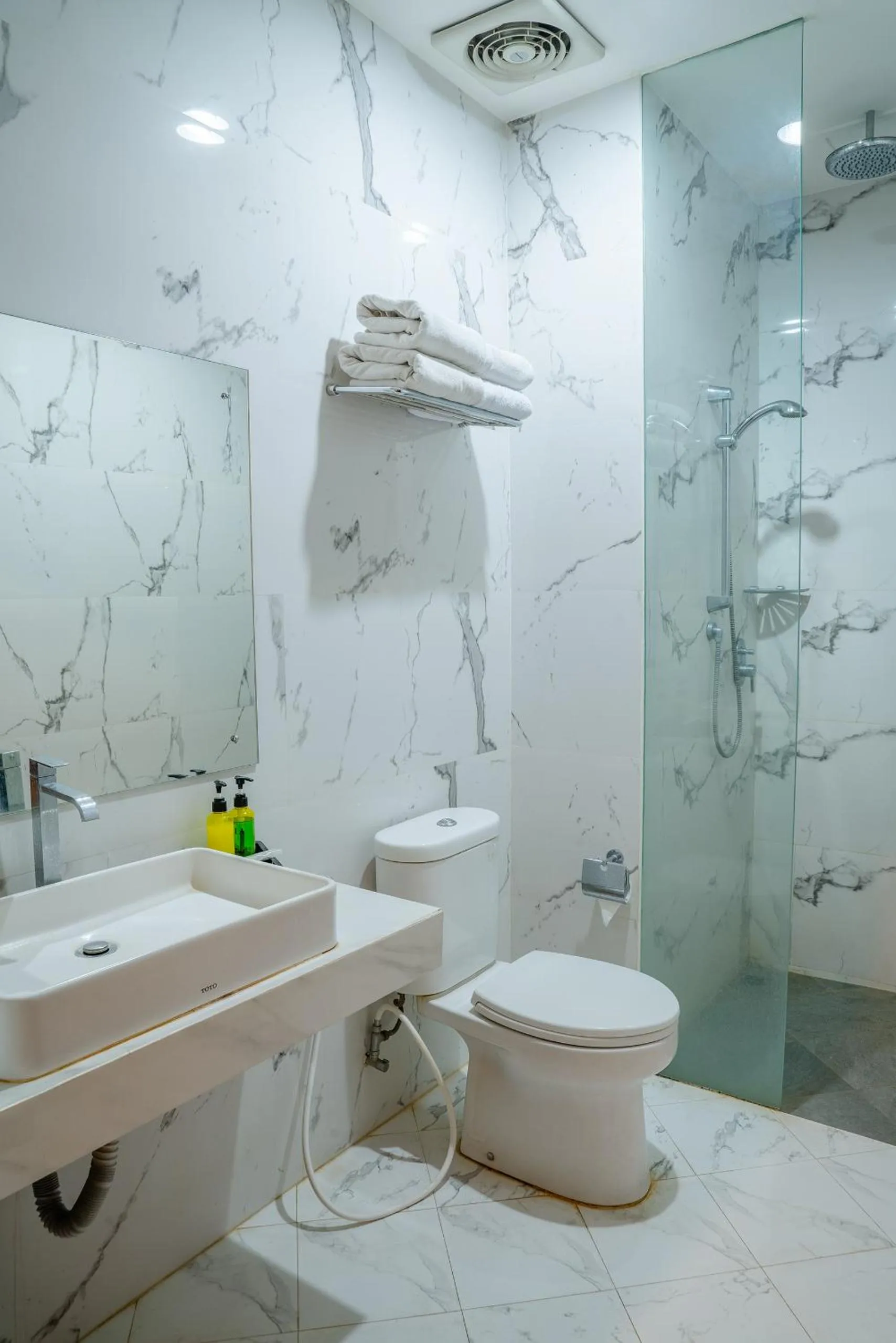 Bathroom in Hotel Alia Cikini