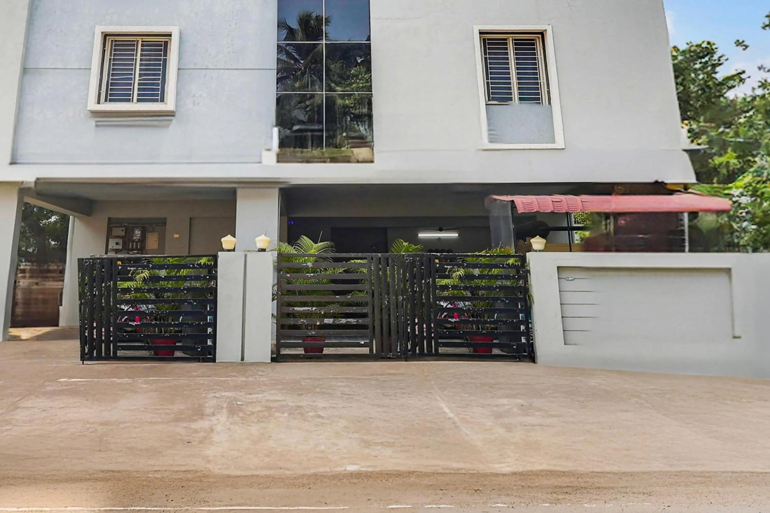 Facade/entrance in Super Collection O Kakinada near JNTU