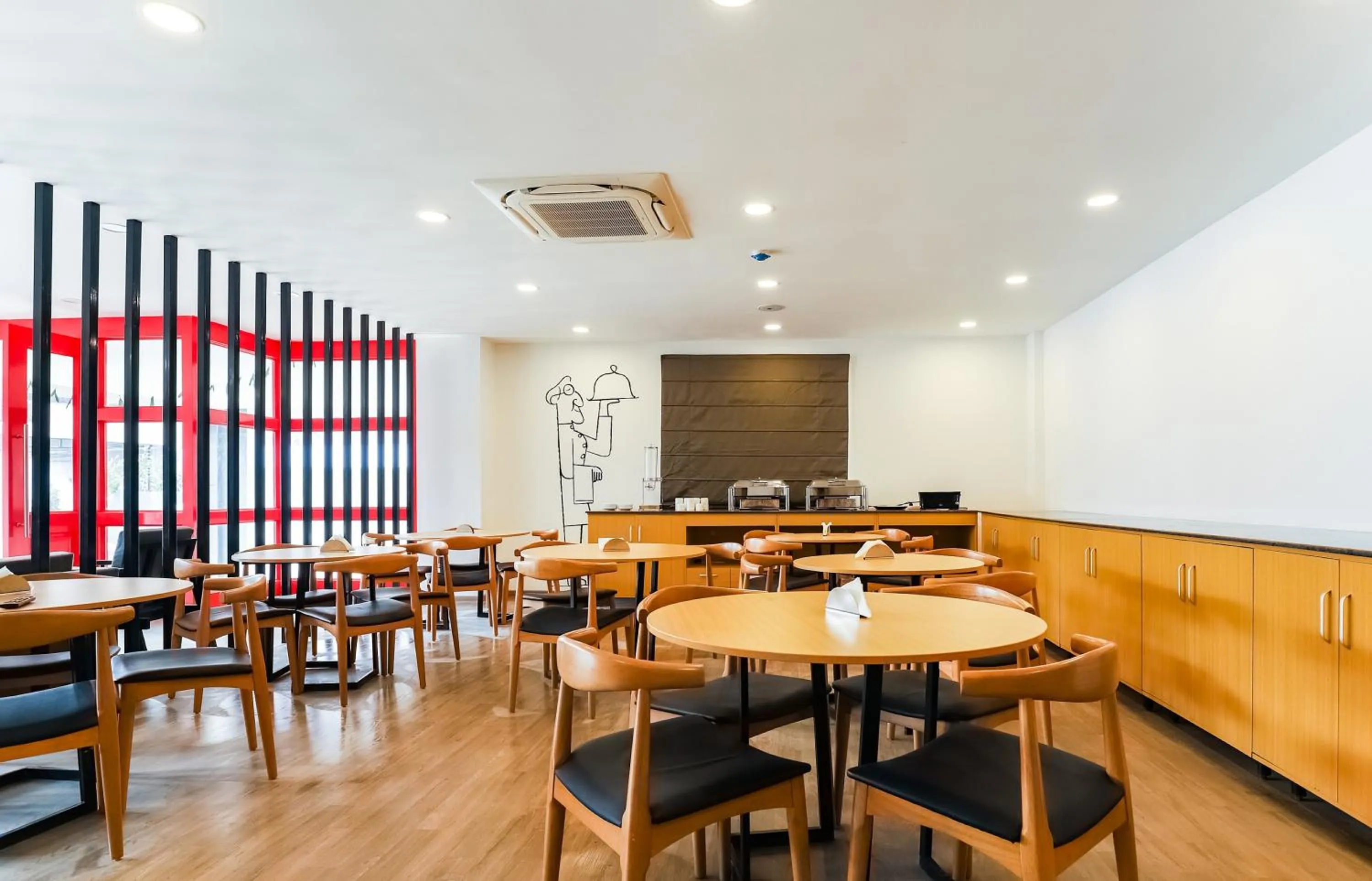 Restaurant/places to eat in Townhouse Prithvi Resort Near Phoenix Palassio