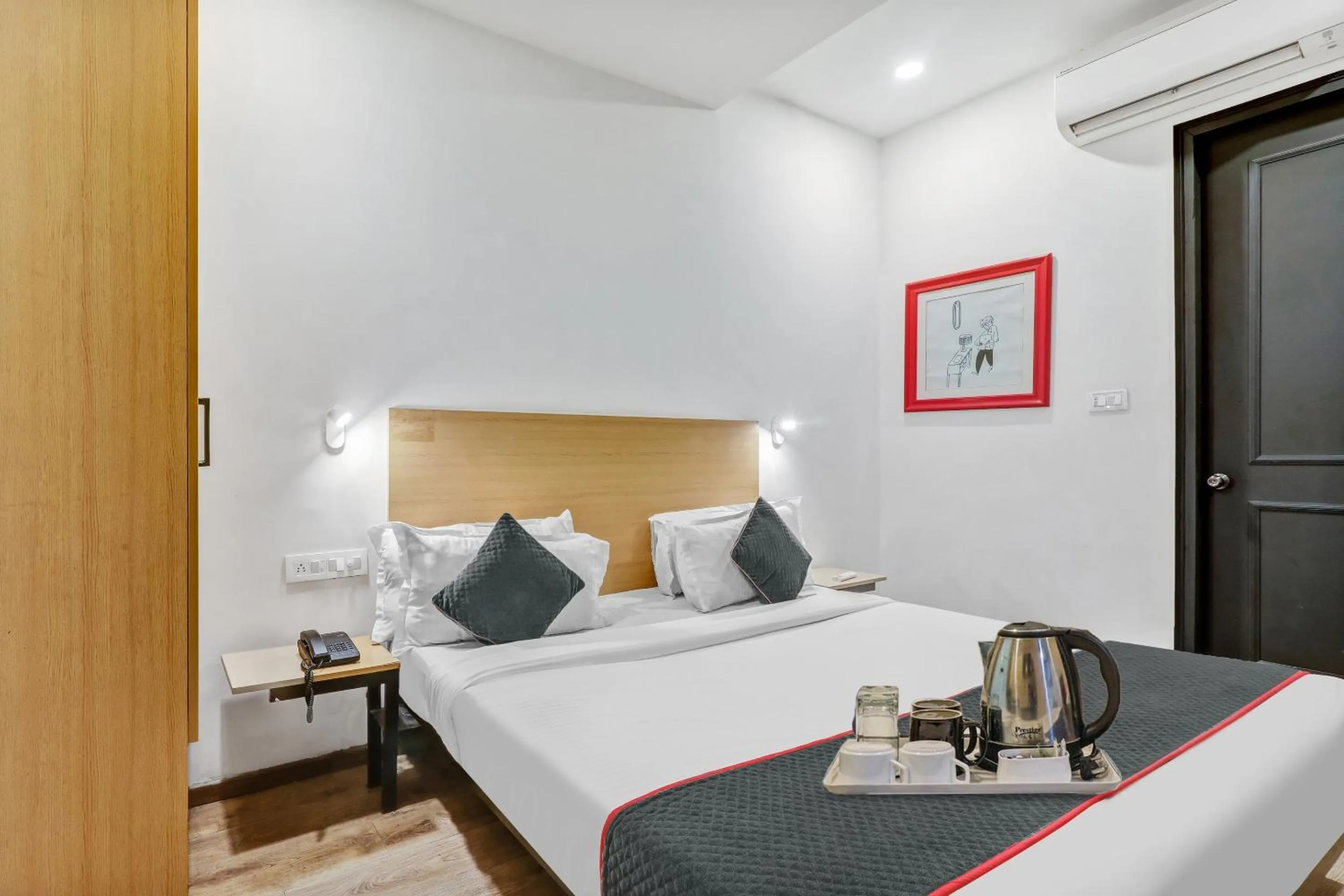 Bedroom, Bed in Super Townhouse 139 Ashiyana Smriti Upvan Near Emerald Mall Lucknow