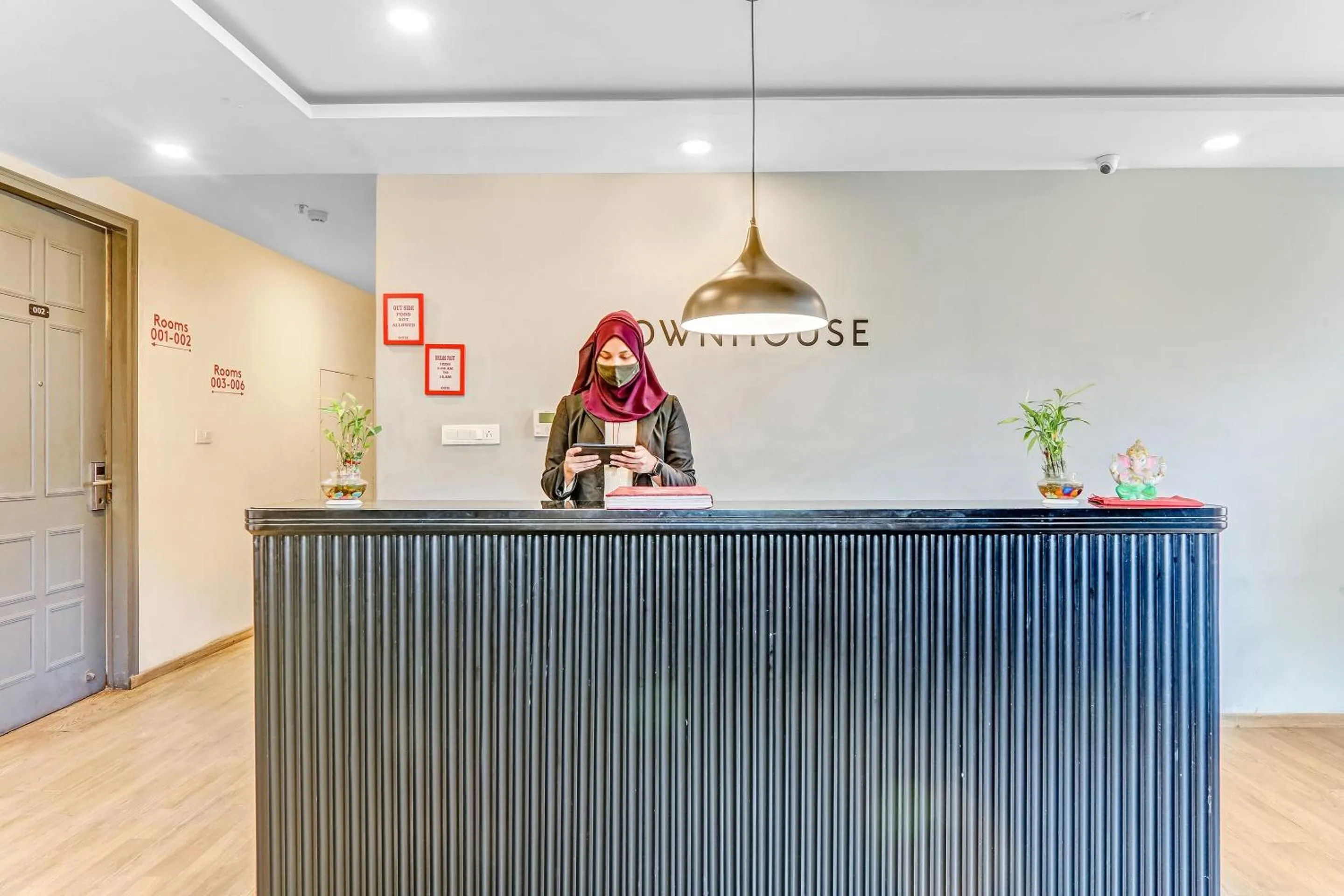 Lobby or reception in Super Townhouse 139 Ashiyana Smriti Upvan Near Emerald Mall Lucknow