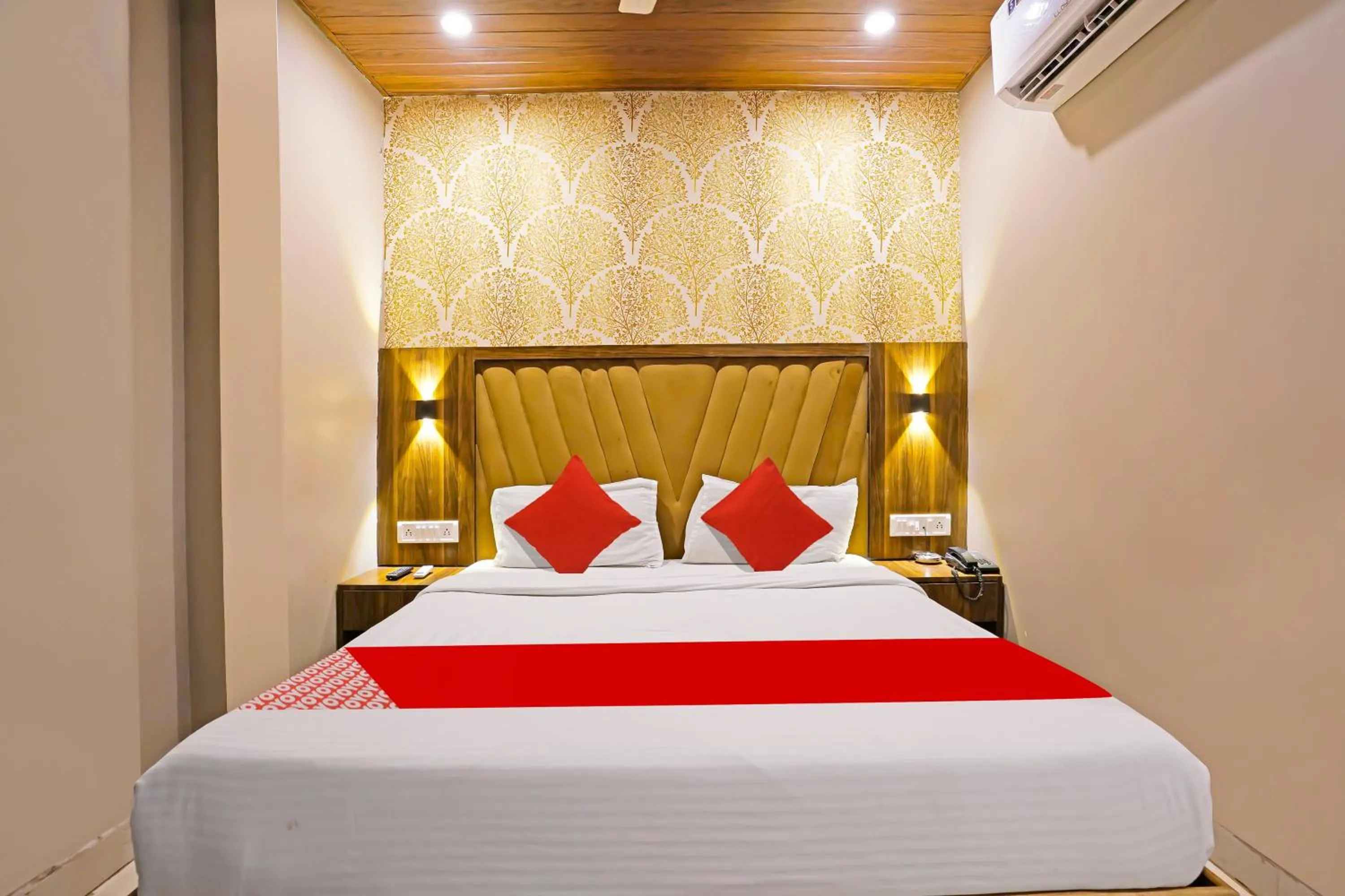 Bedroom in Hotel O Homestay Andheri East