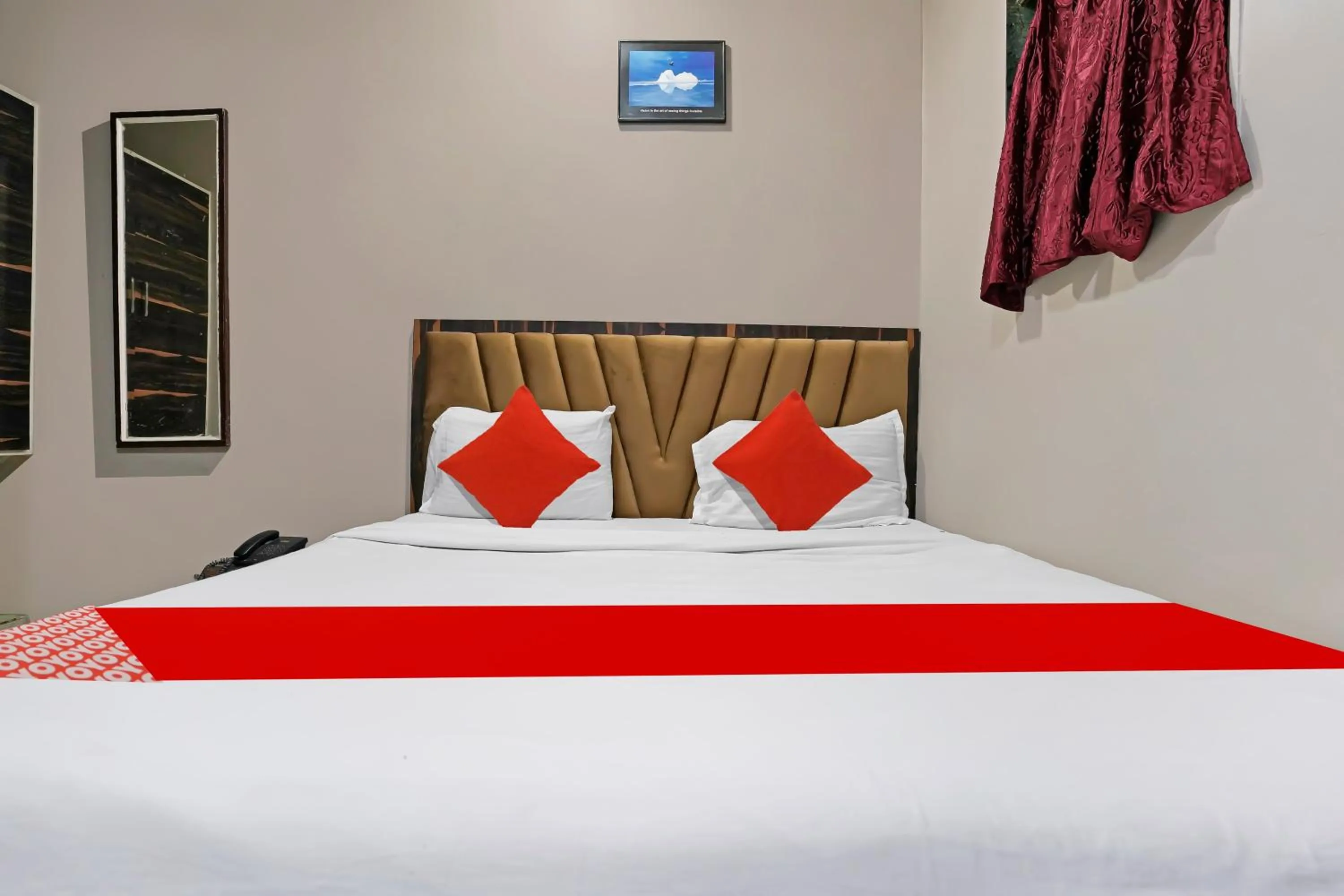 Bedroom in Hotel O Homestay Andheri East