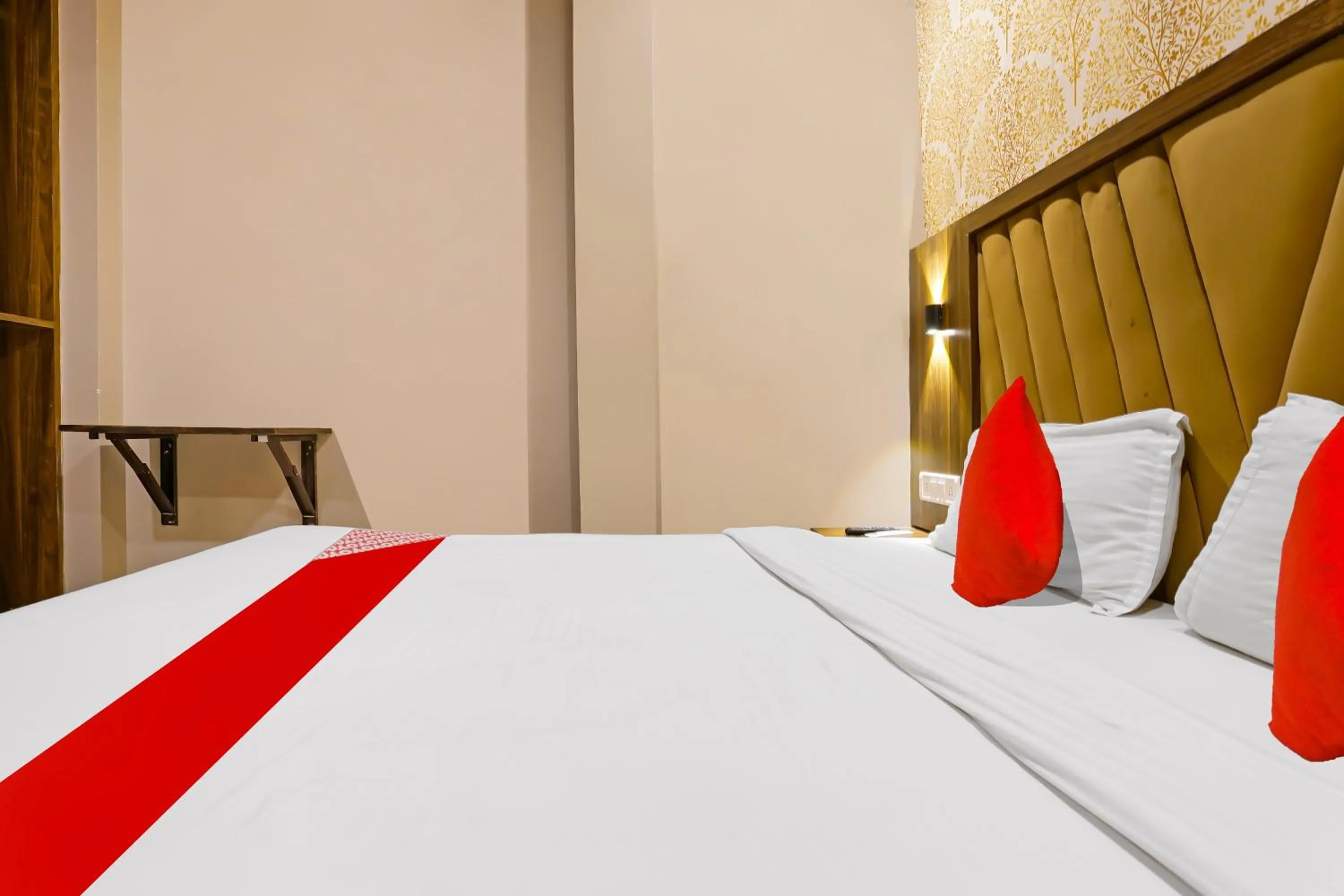 Bedroom in Hotel O Homestay Andheri East