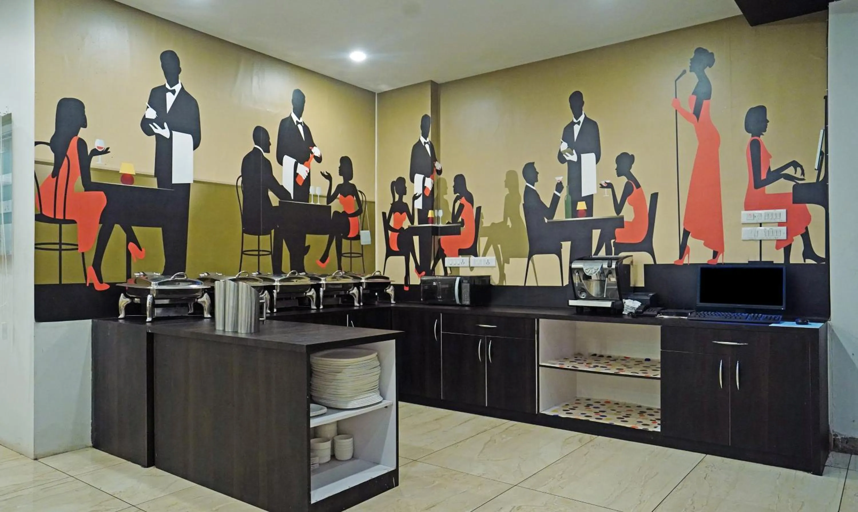 Restaurant/places to eat in Treebo Lazystay Grand Patia