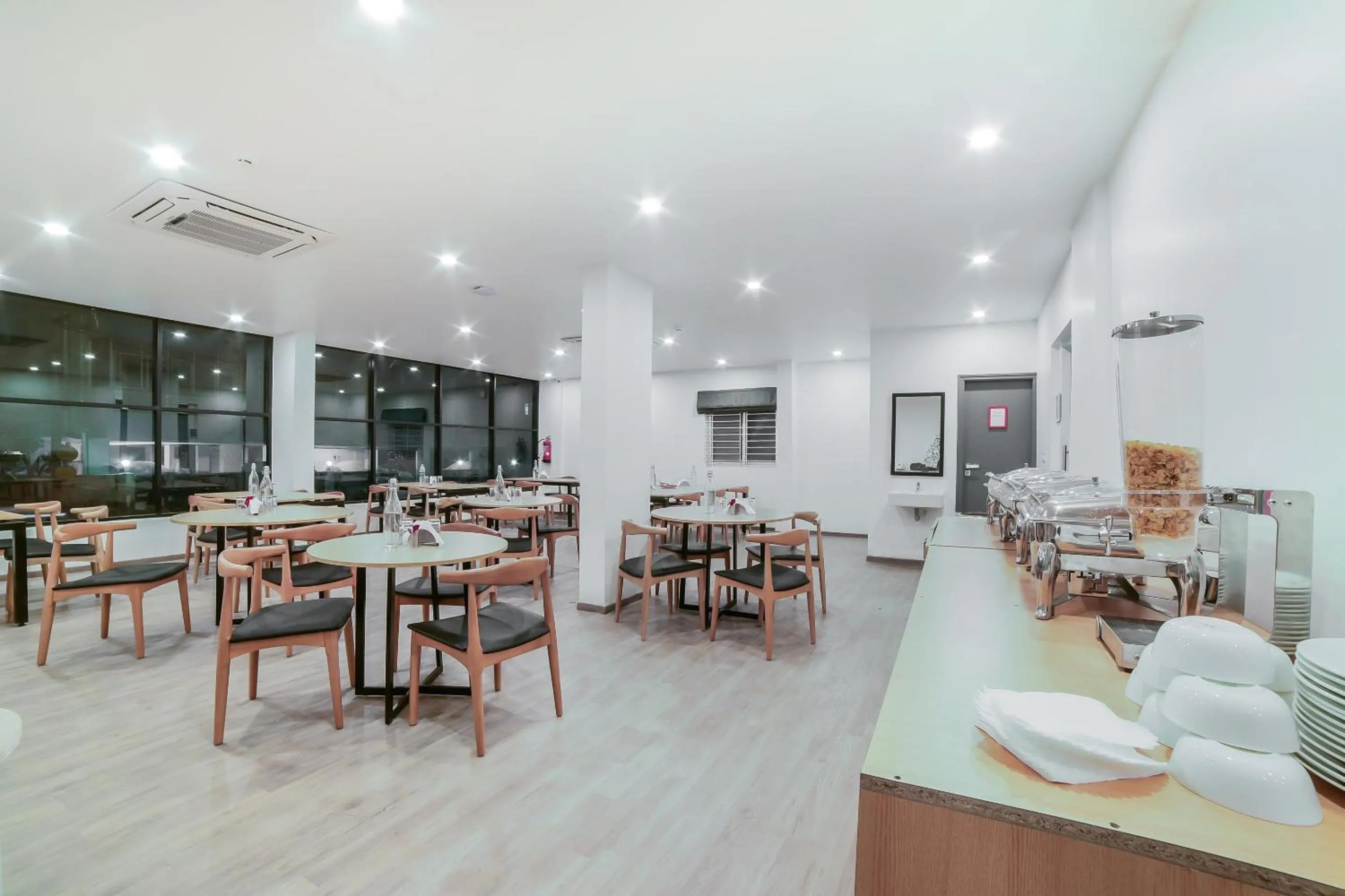 Restaurant/places to eat in Townhouse Karmelaram Railway Station Sarjapur