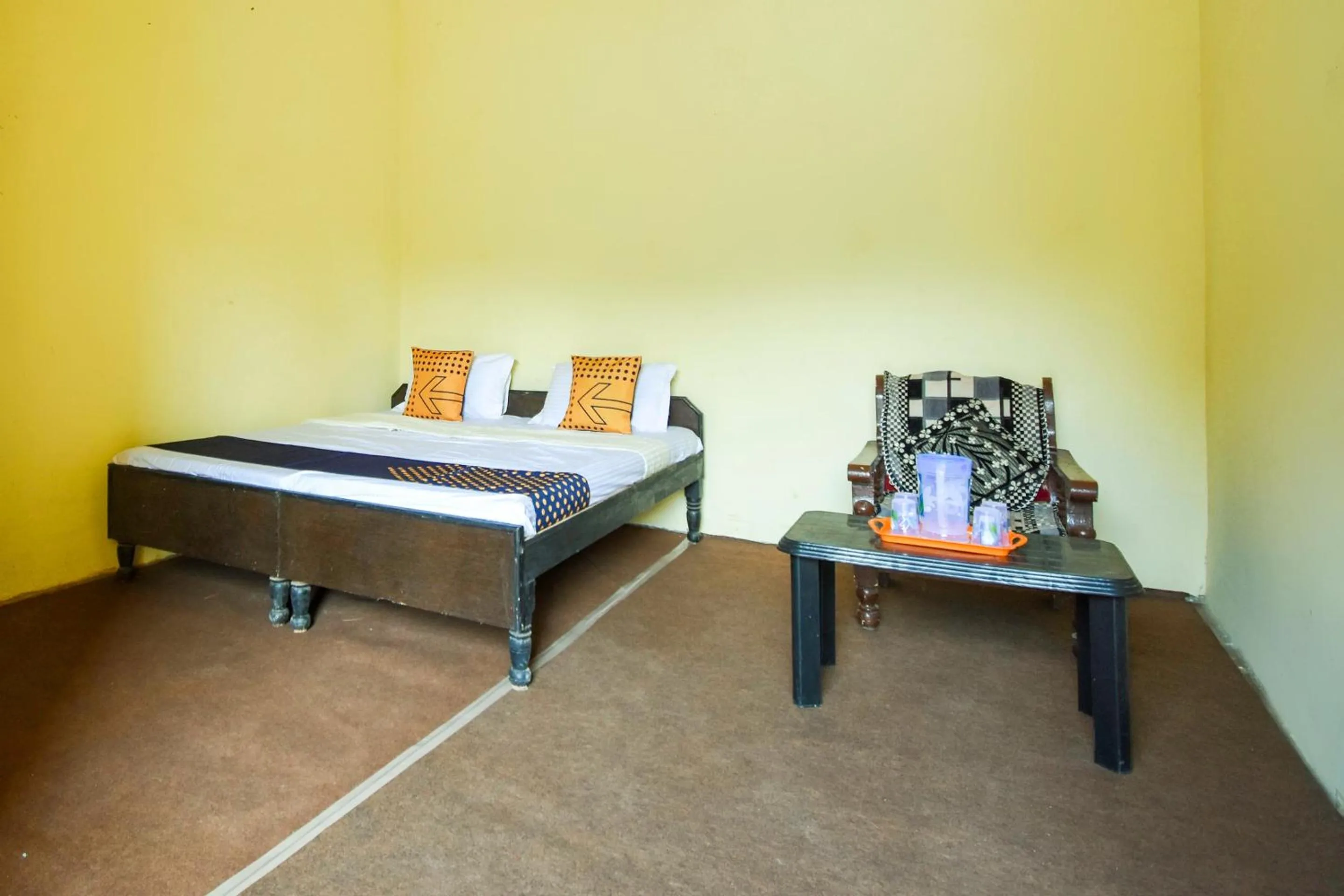 Bedroom in SPOT ON Saini Guest House