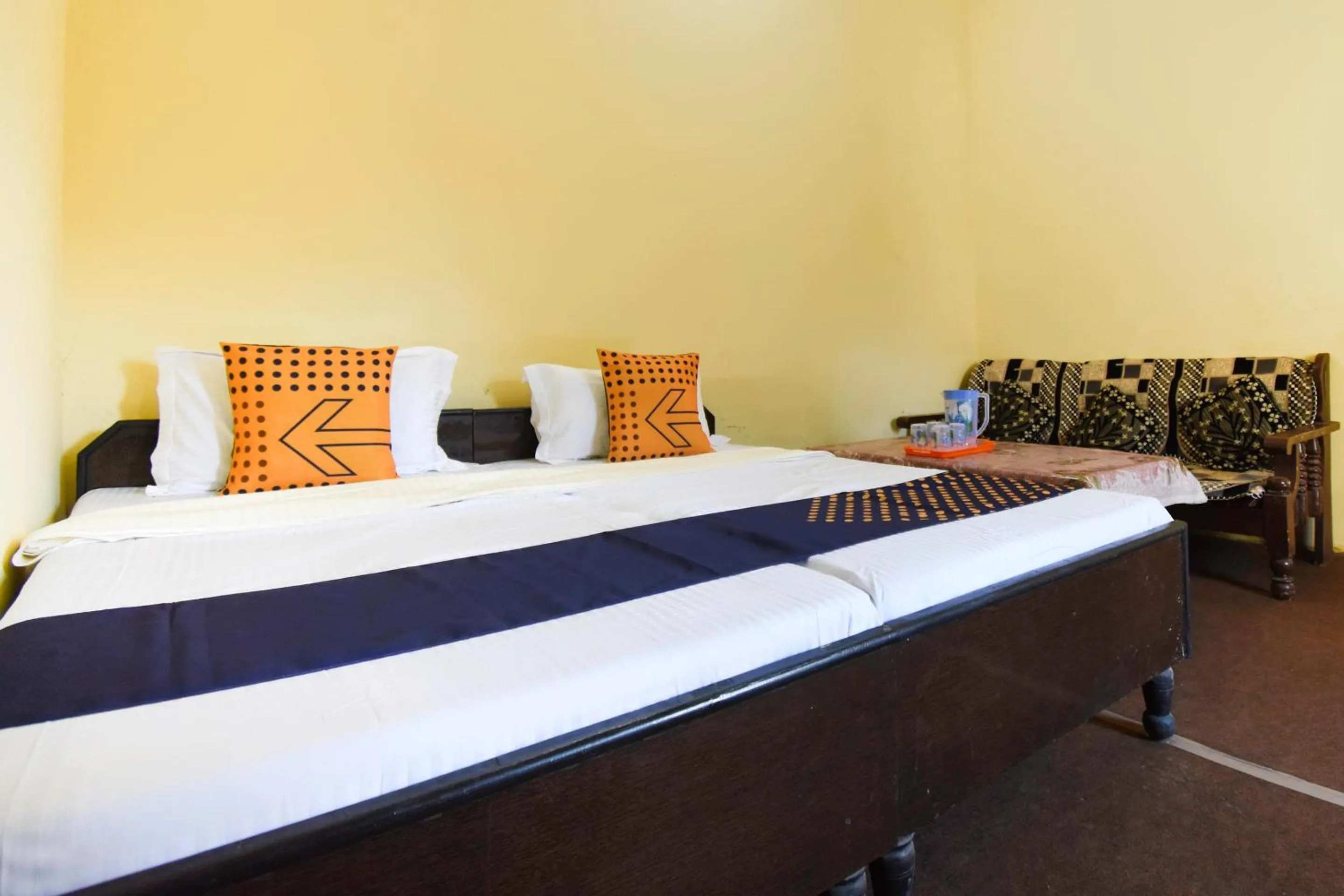 Bedroom in SPOT ON Saini Guest House