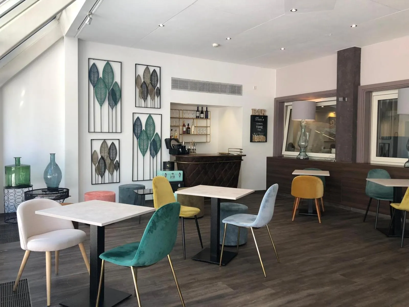 Lounge or bar in Arthotel ANA Eden