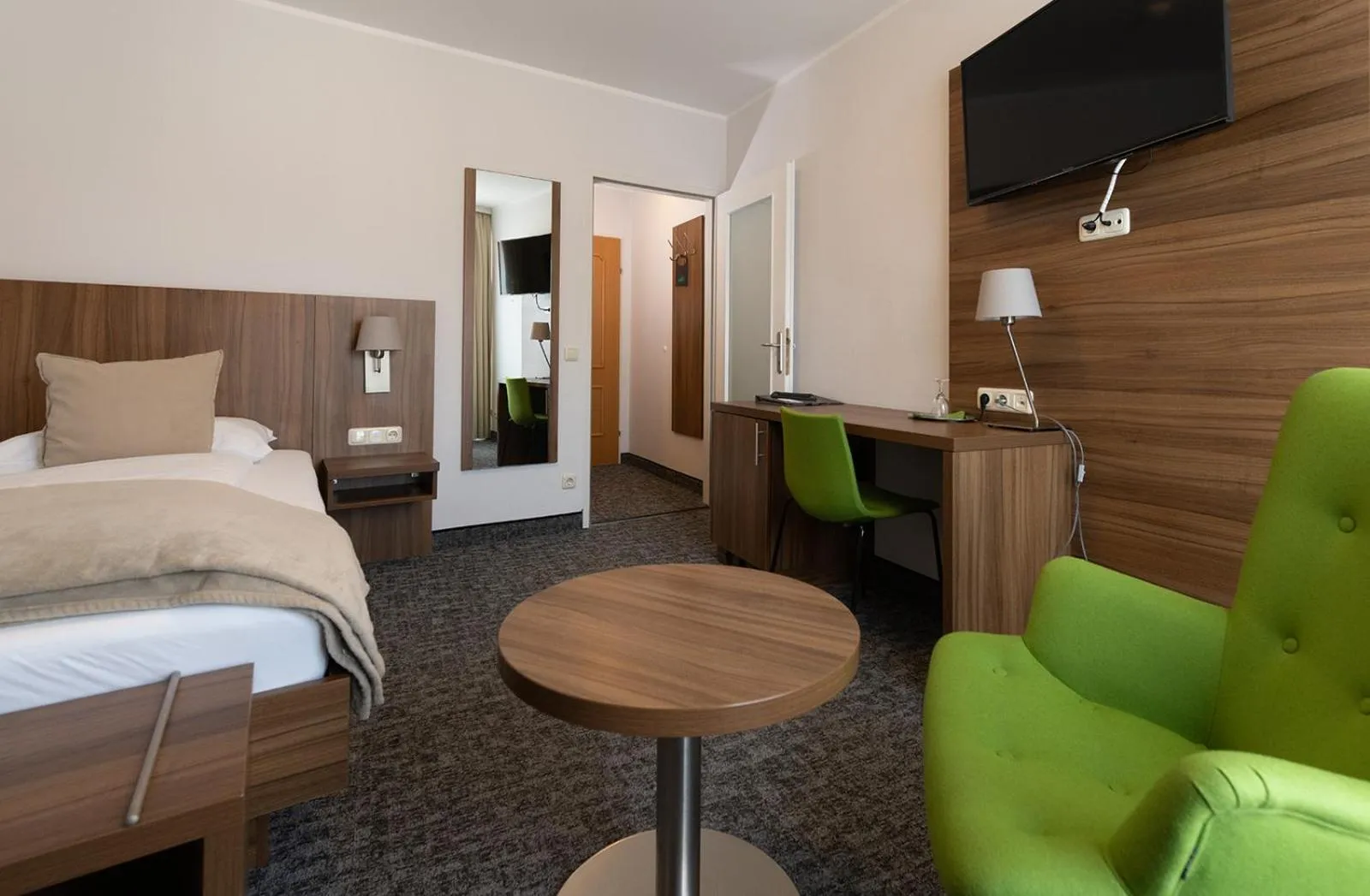 Bedroom, Bed in Seehotel im Weyer