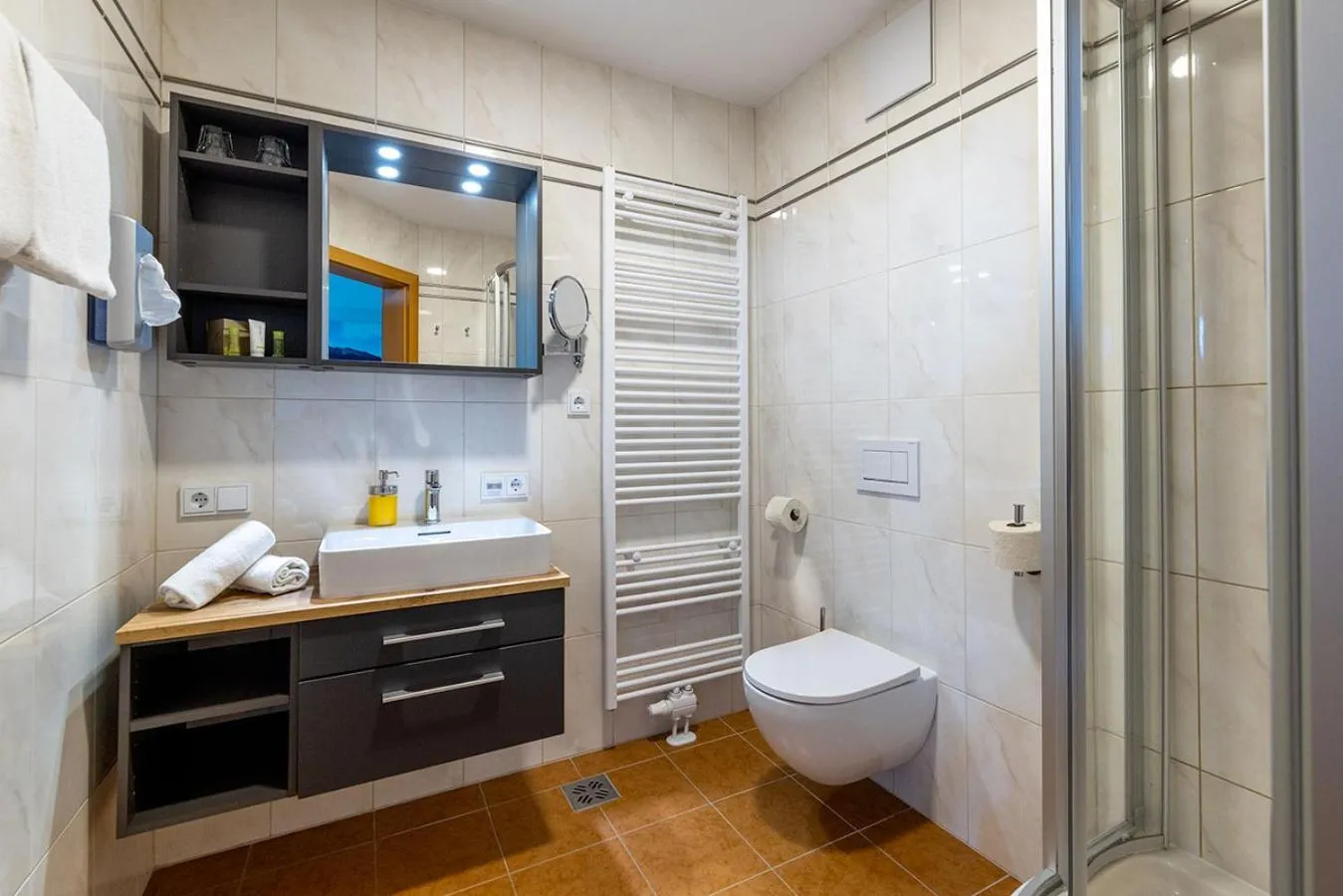 Bathroom in Seehotel im Weyer