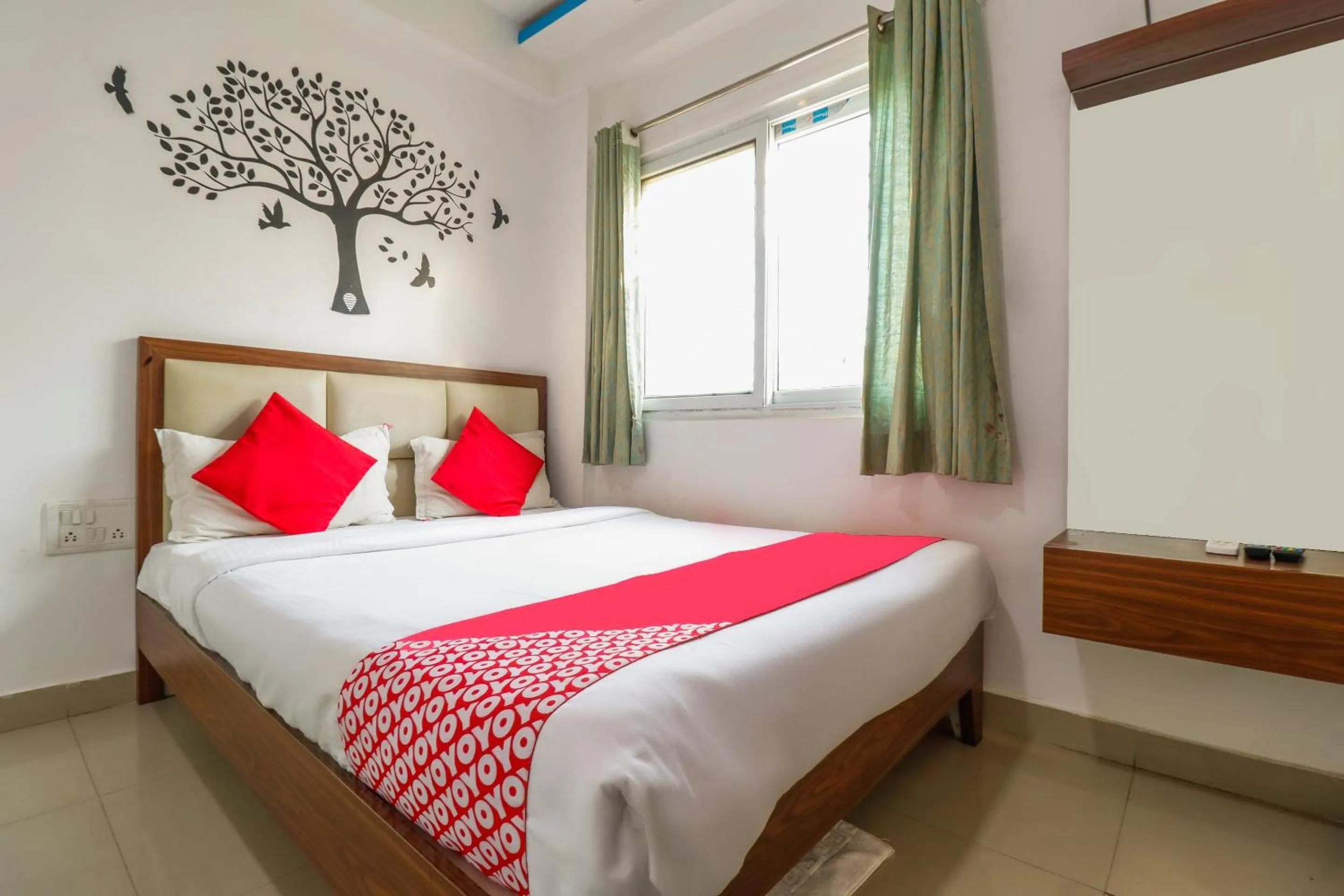 Hotel O The Royal Park