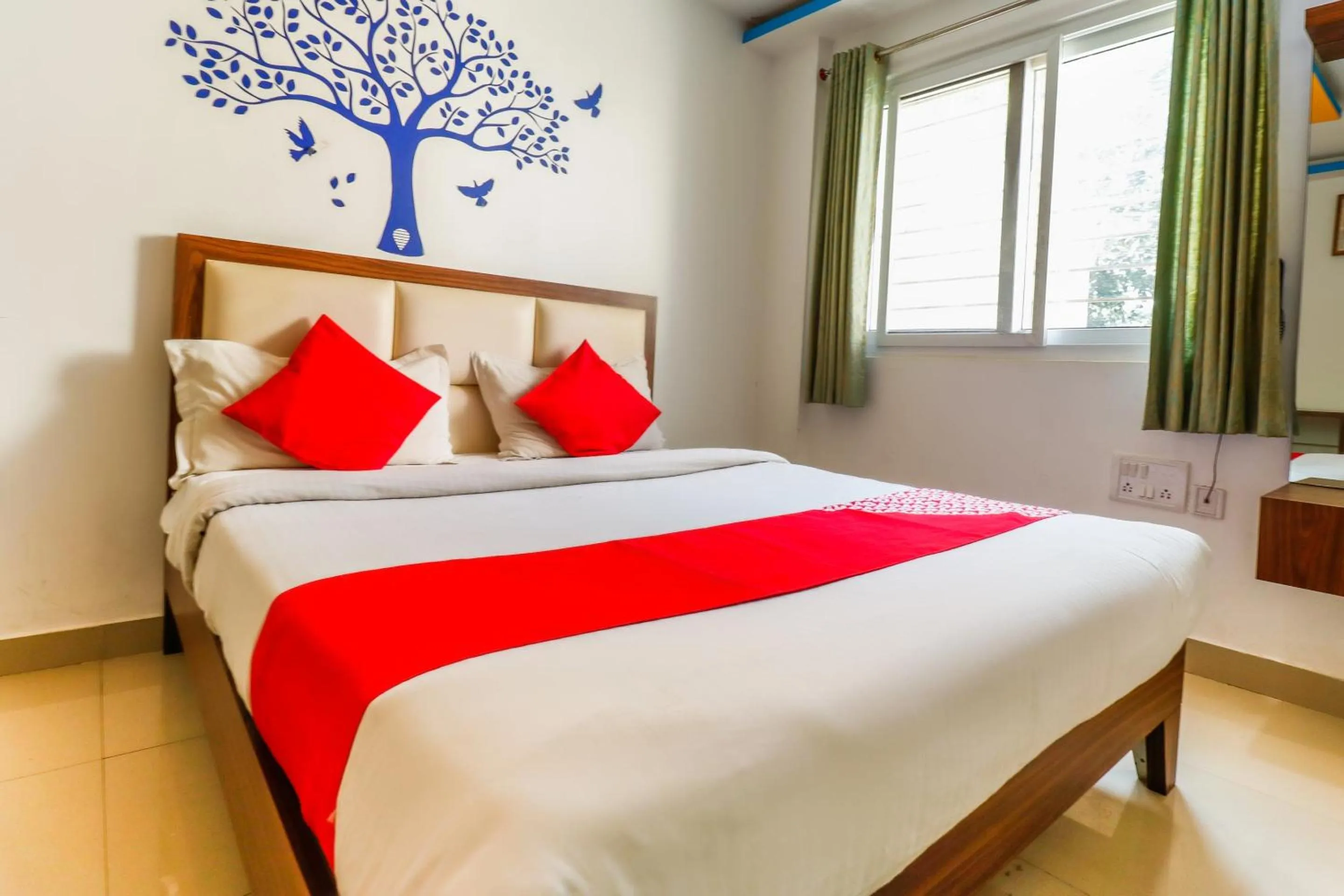 Bedroom, Bed in Hotel O The Royal Park