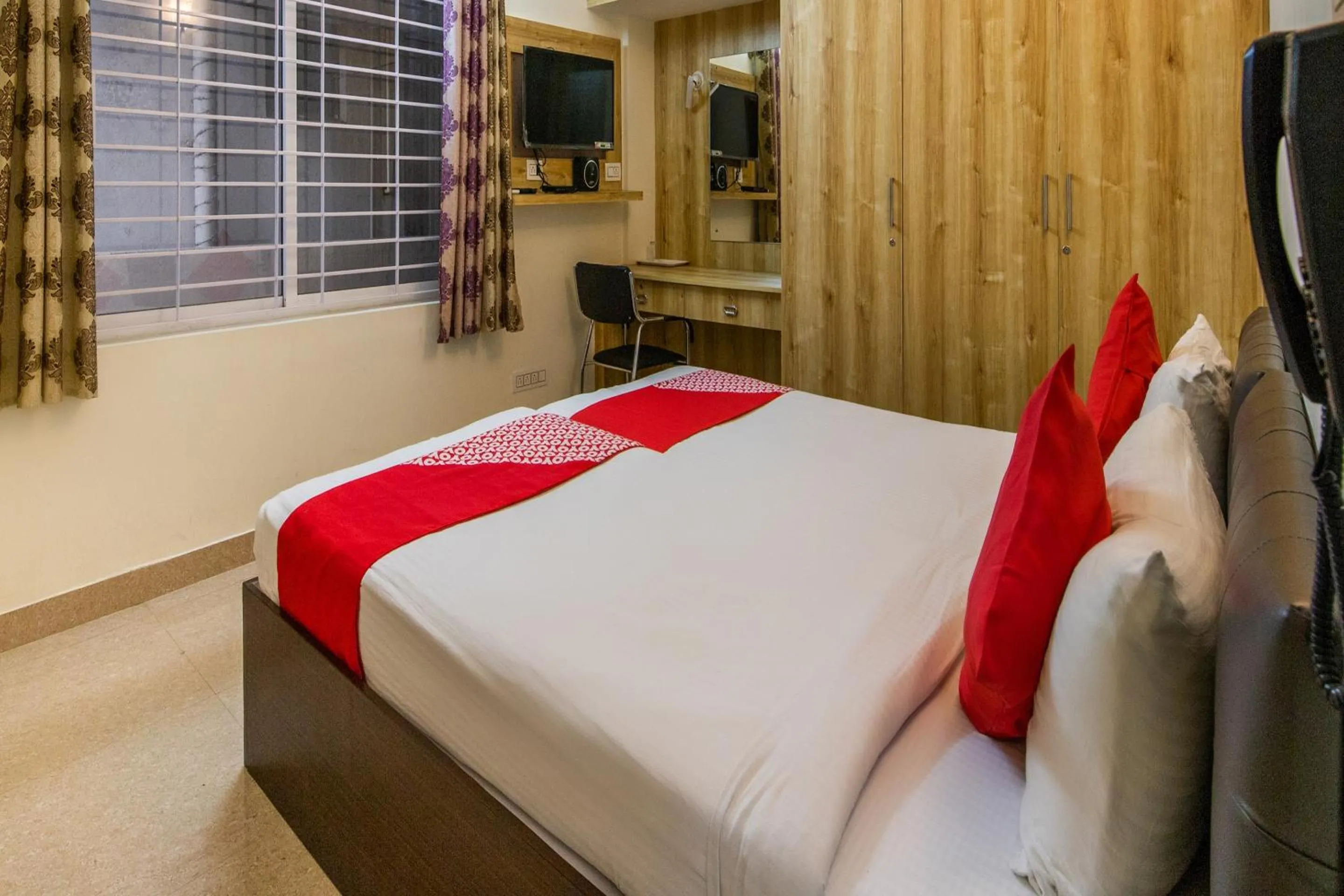 Bedroom, Bed in Hotel O Sagar Comforts