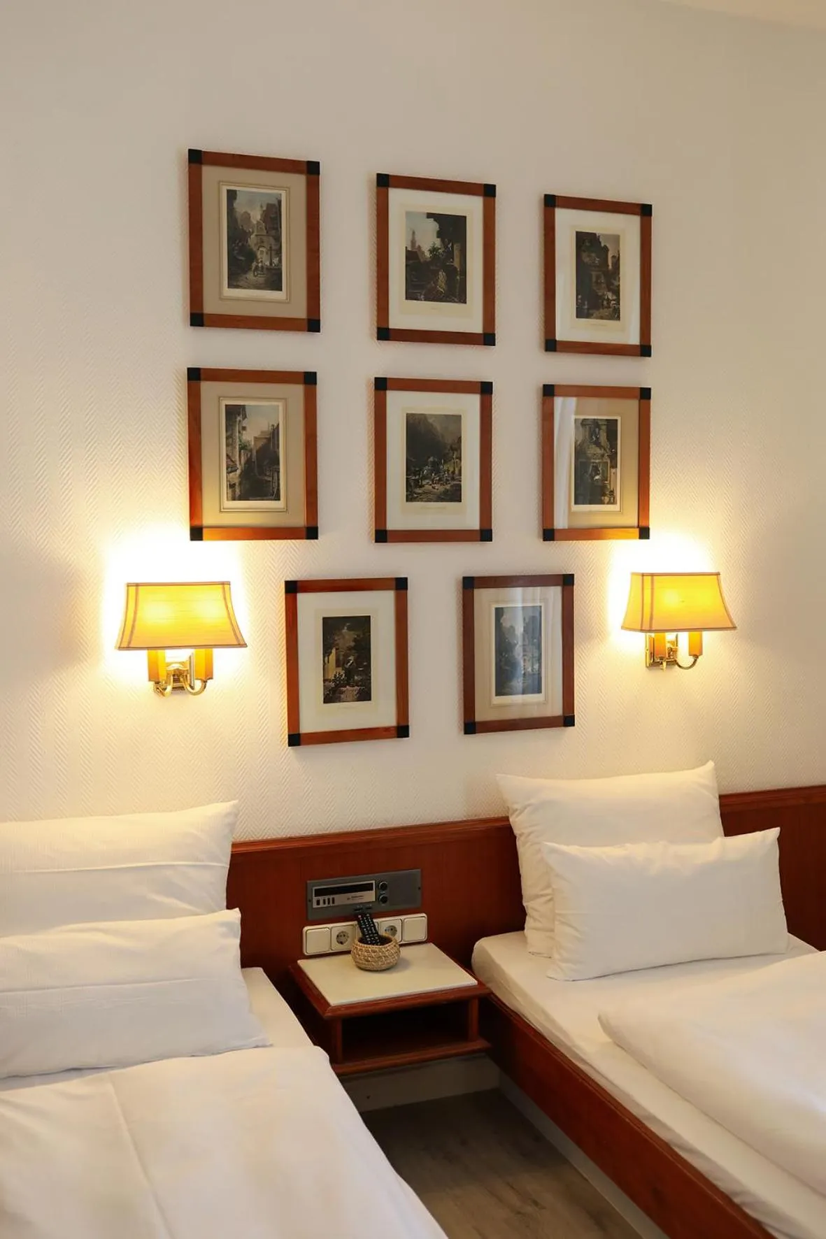 Photo of the whole room, Bed in Boutique Hotel Krone München