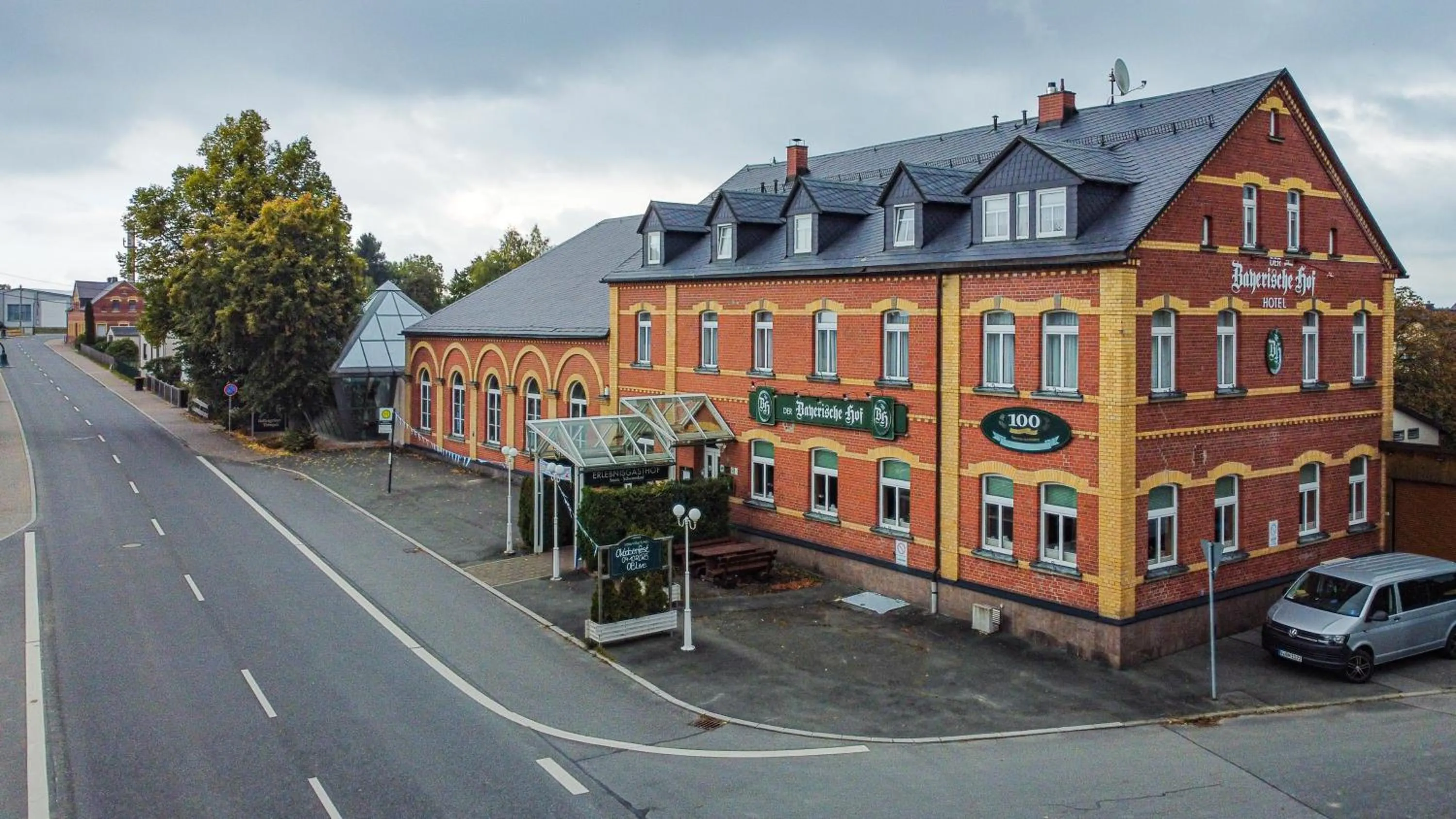Property building in Der Bayerische Hof