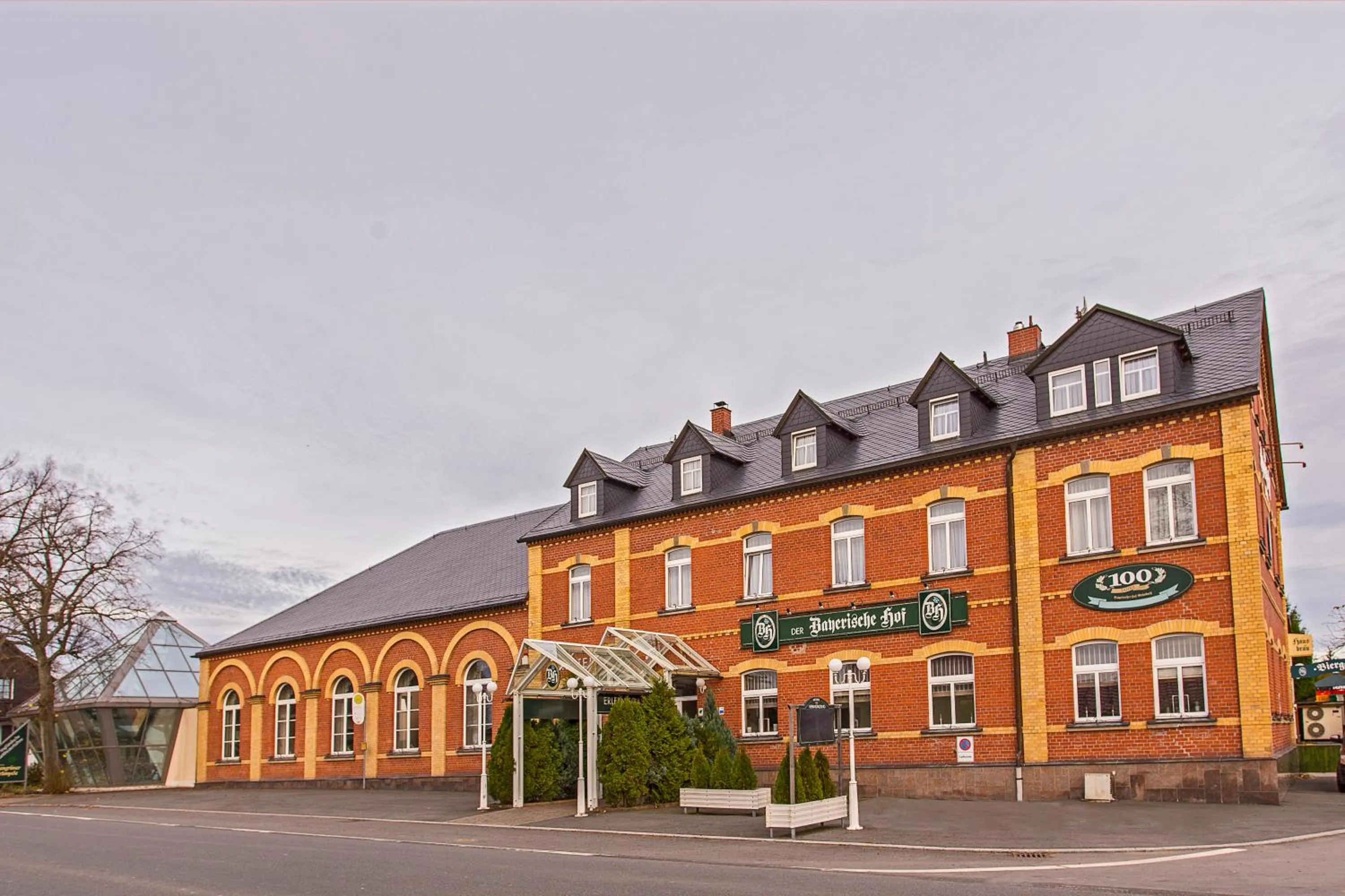 Property building in Der Bayerische Hof