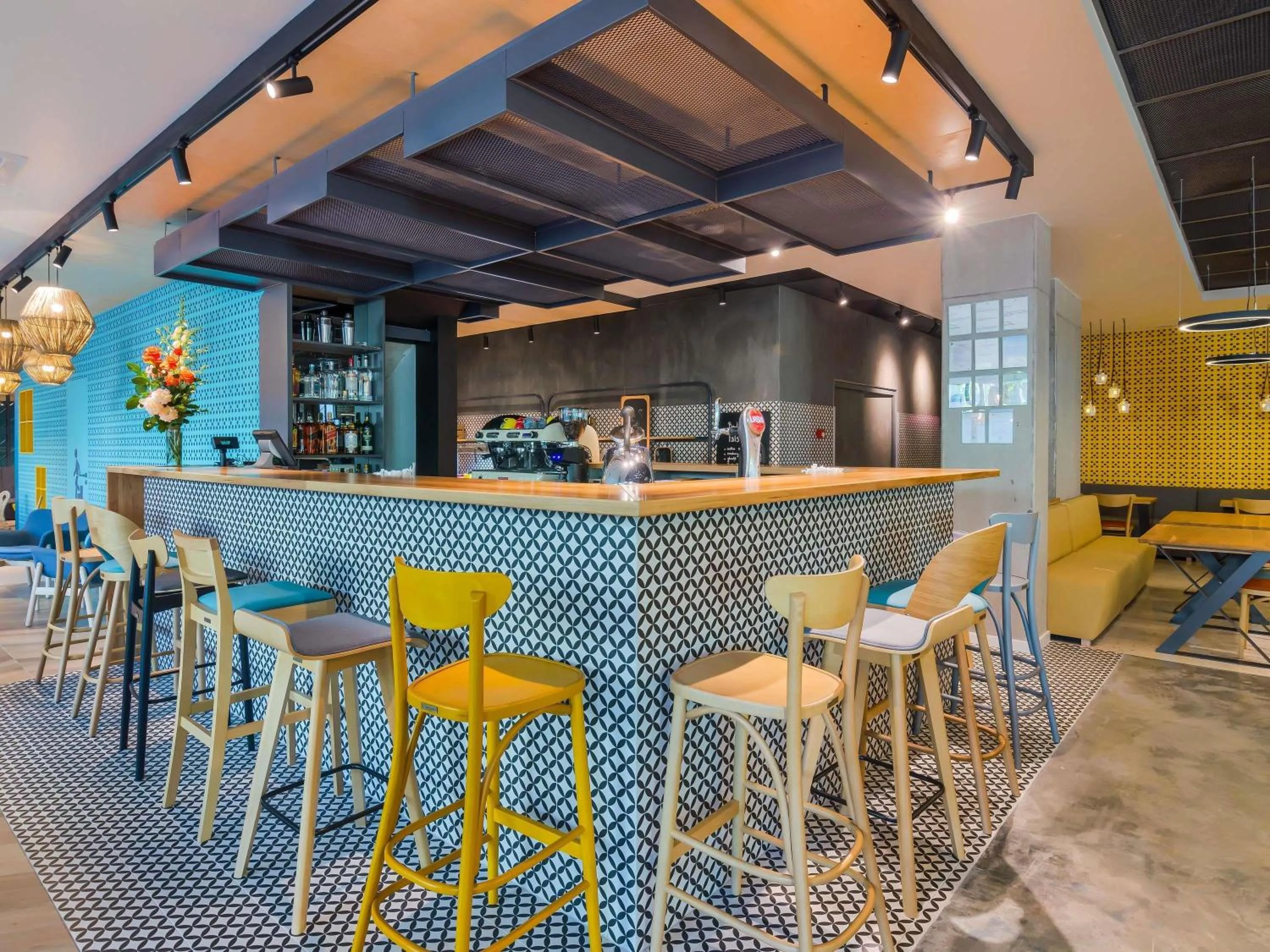 Lounge or bar in ibis Styles Bucharest City Center