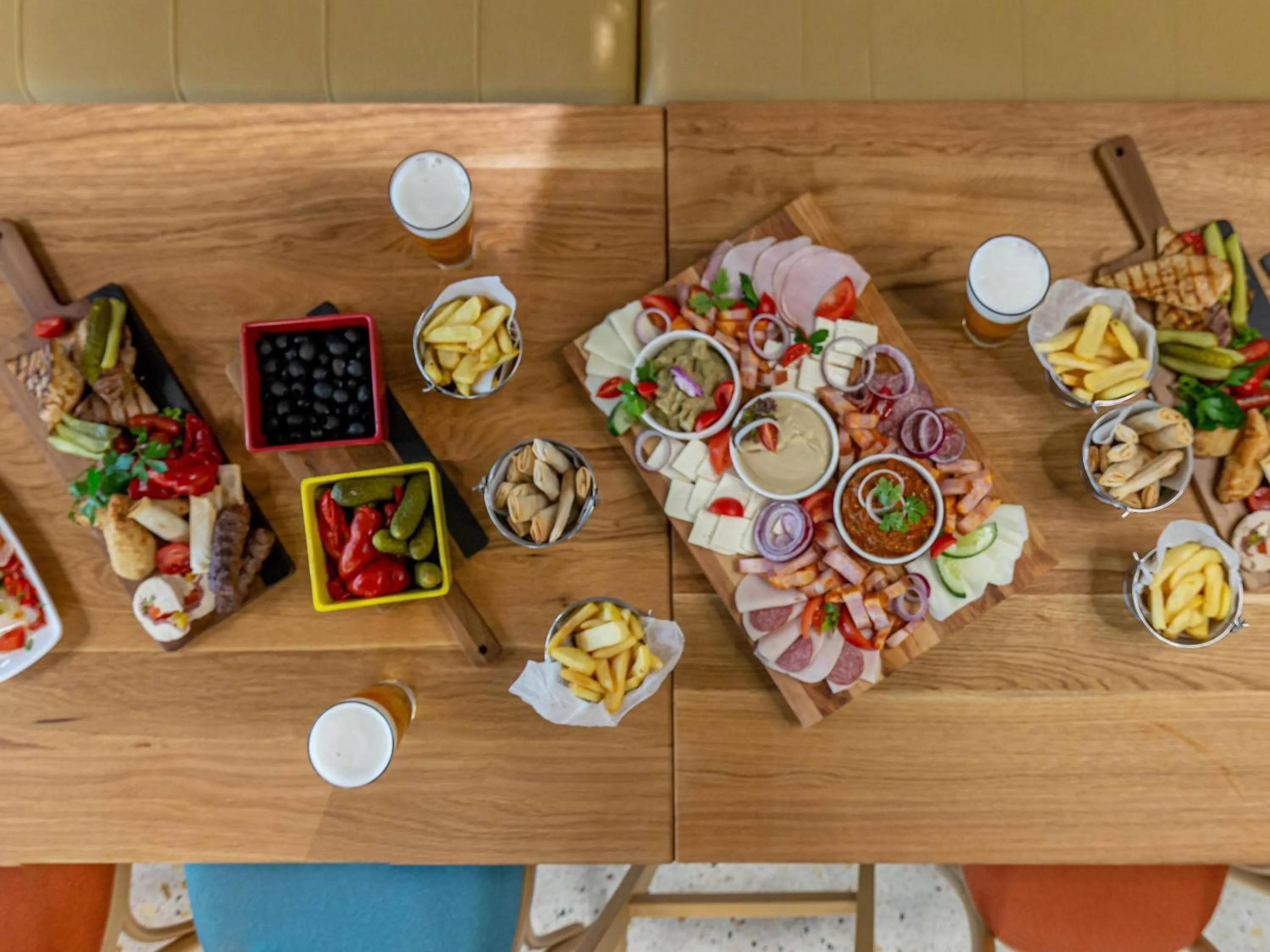 Restaurant/places to eat in ibis Styles Bucharest City Center