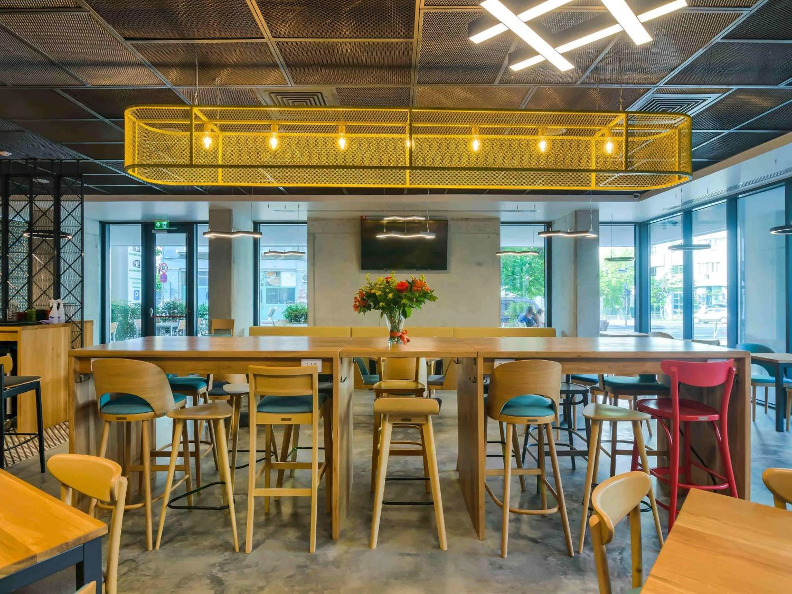 Restaurant/places to eat in ibis Styles Bucharest City Center