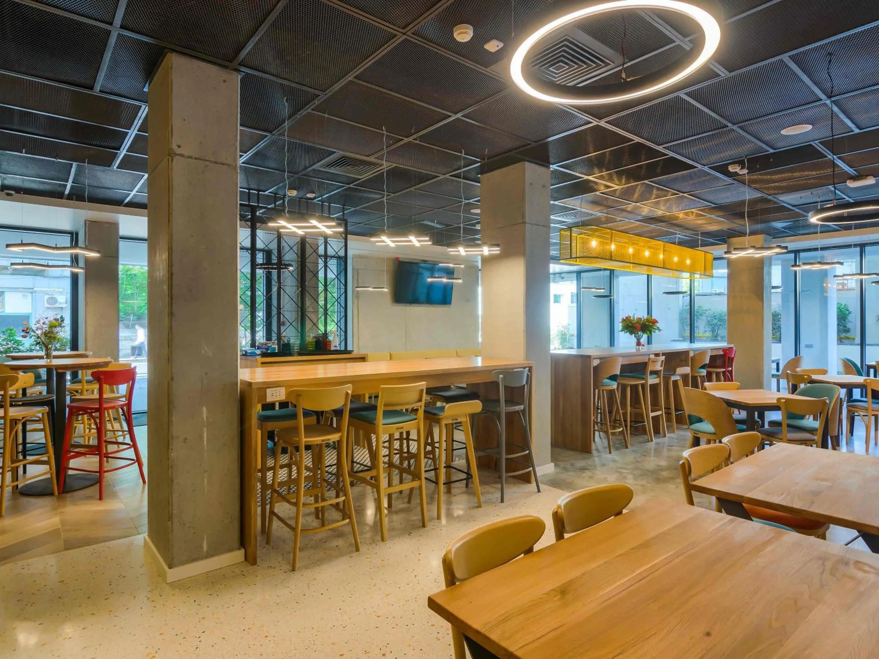 Restaurant/places to eat in ibis Styles Bucharest City Center