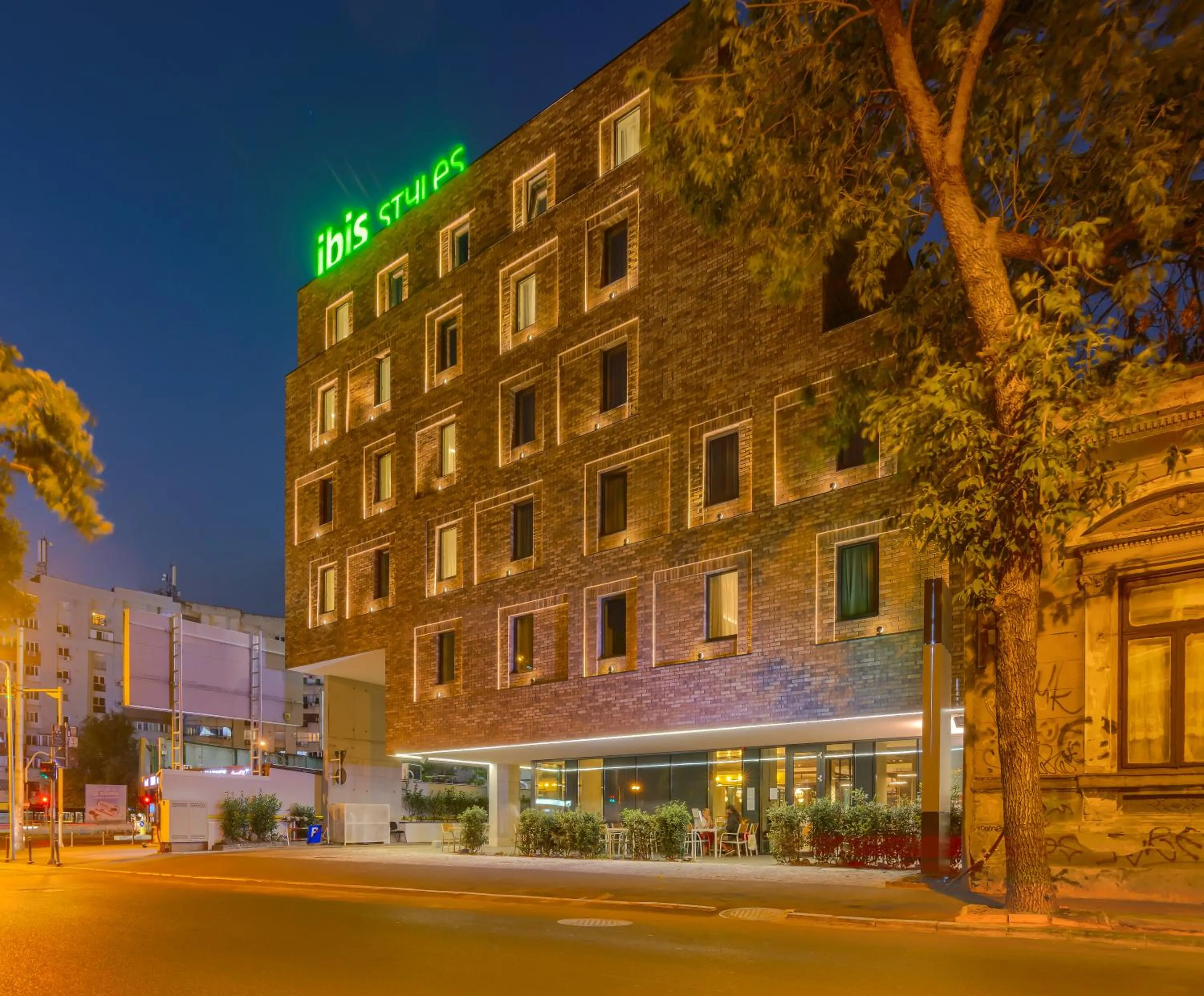 Facade/entrance in ibis Styles Bucharest City Center