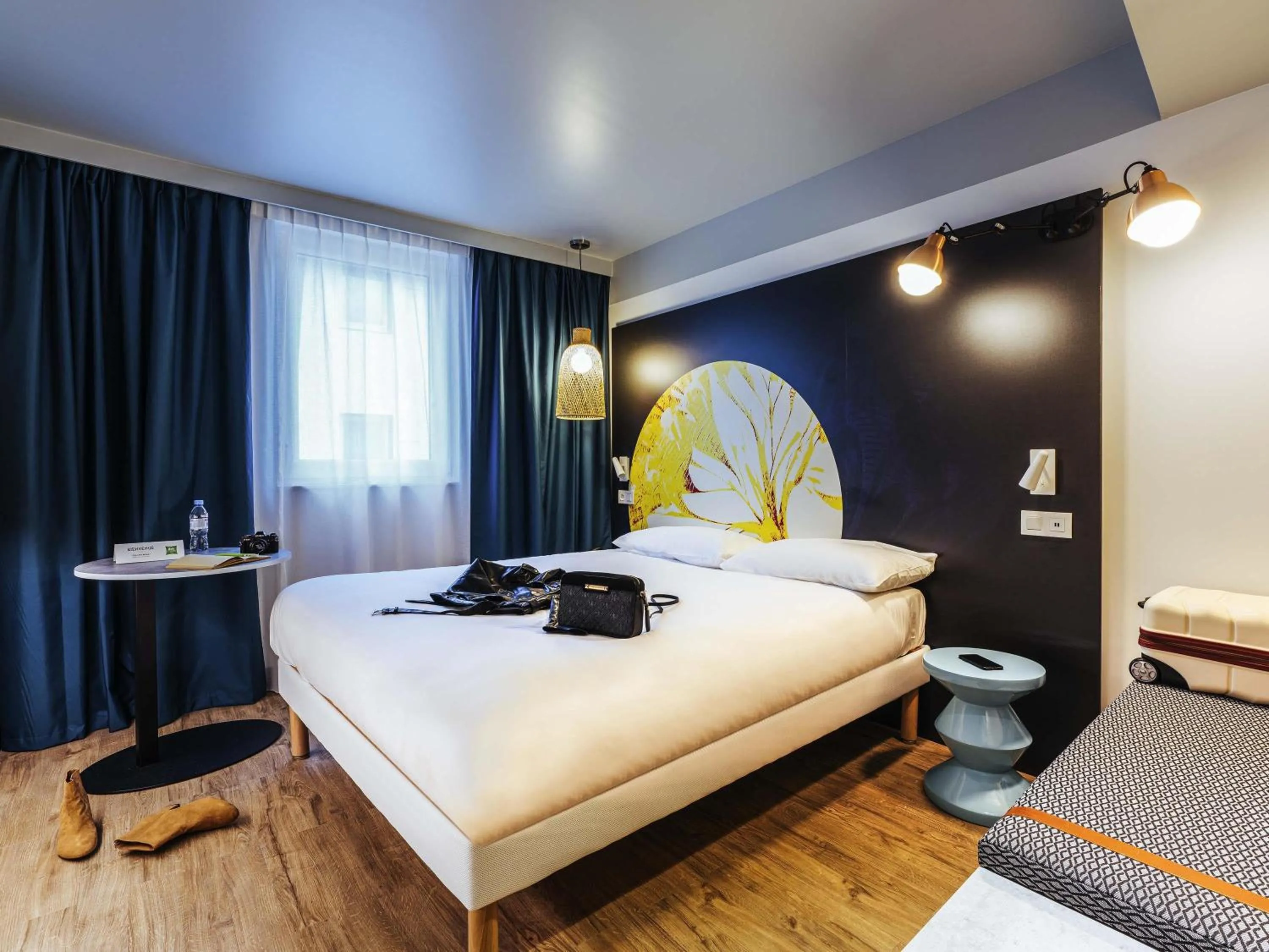 Bedroom, Bed in ibis Styles Le Treport Mers Les Bains